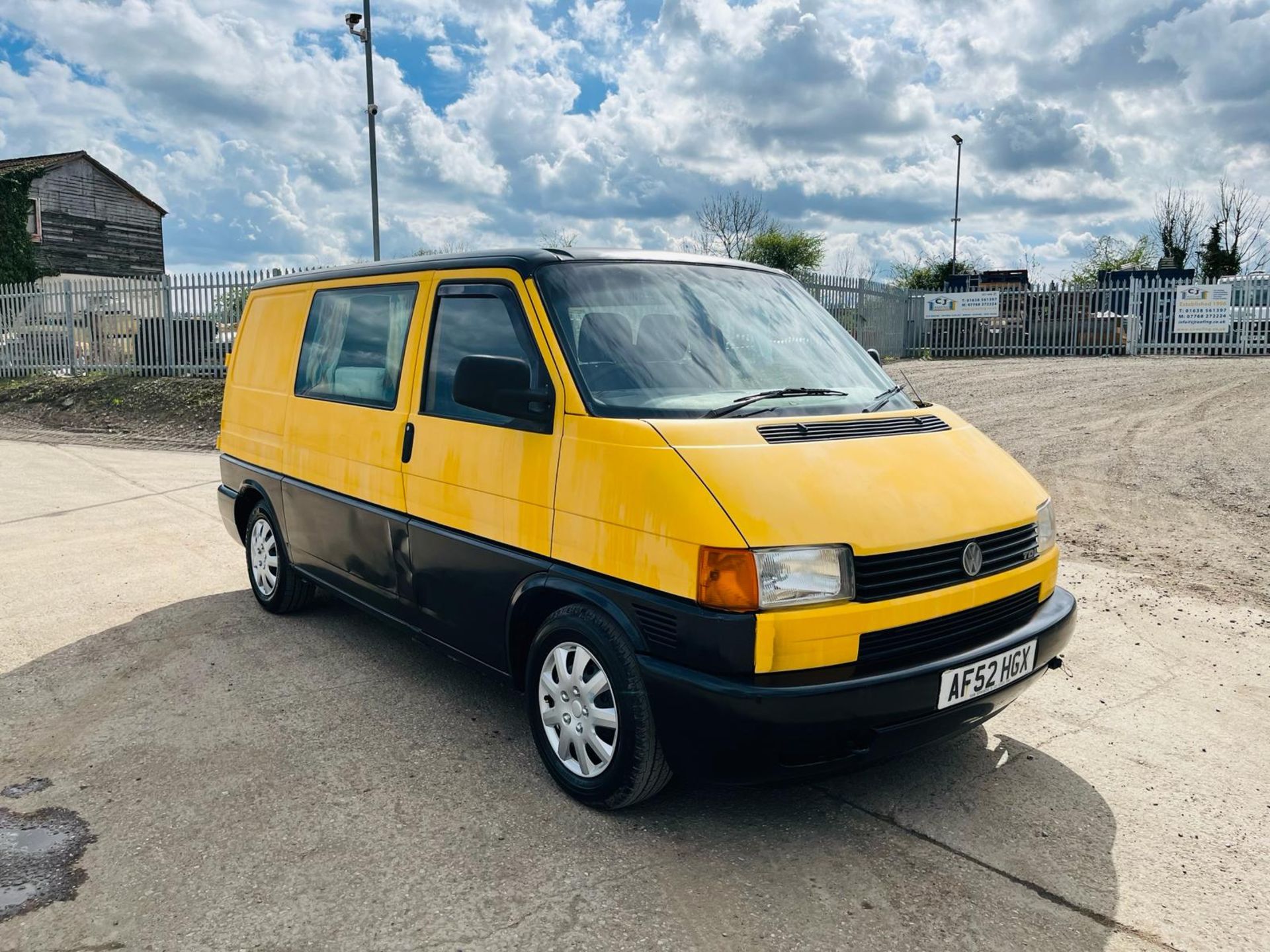 Volkswagen Transporter 2.5 1200 TDI SWB Coachbuilt Bespoke 2002 (52 Reg)- CAMPER - No Vat