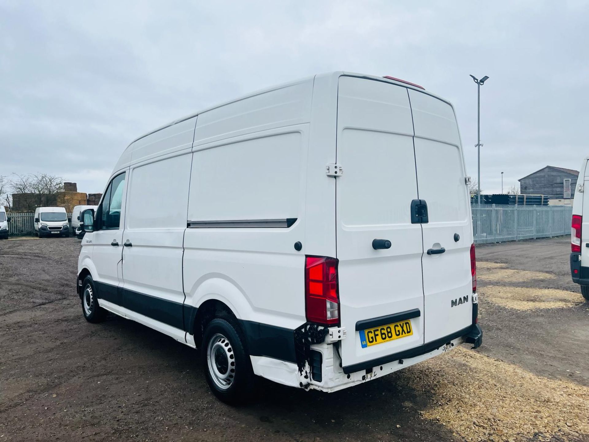 MAN TGE 3 FWD 2.0 TDI 140 SWB Standard - 2018 '68 Reg' Fridge/Freezer Unit - ULEZ Compliant - Image 9 of 28