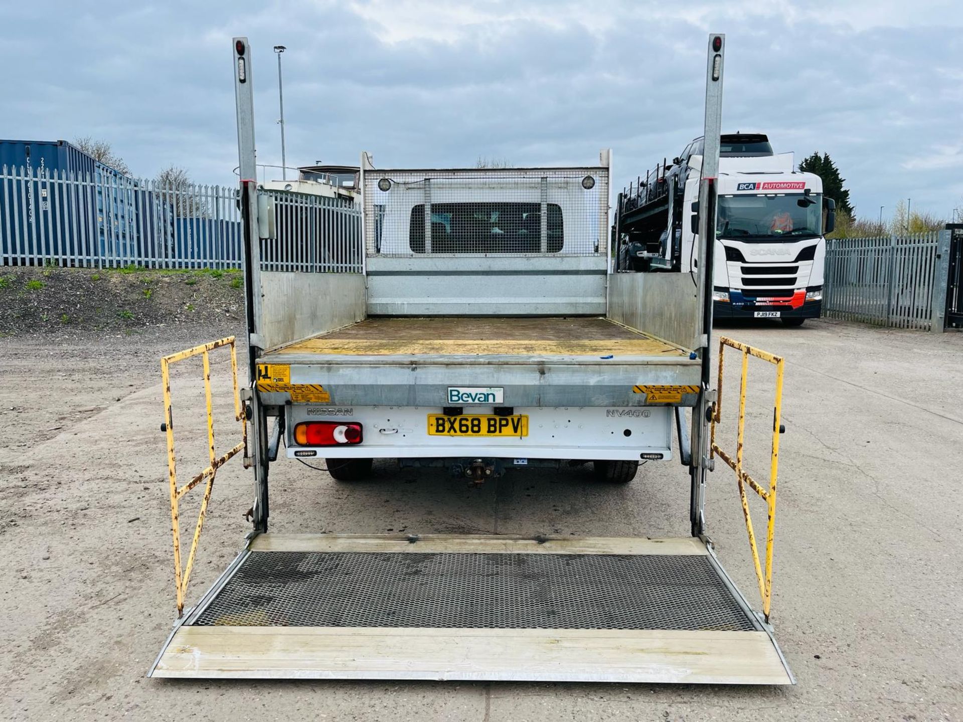 Nissan NV400 Dropside SE DCI 130 F35 2.2 L3 H1 2019 '68 Reg' - ULEZ Compliant - Dropside Body - Image 8 of 30