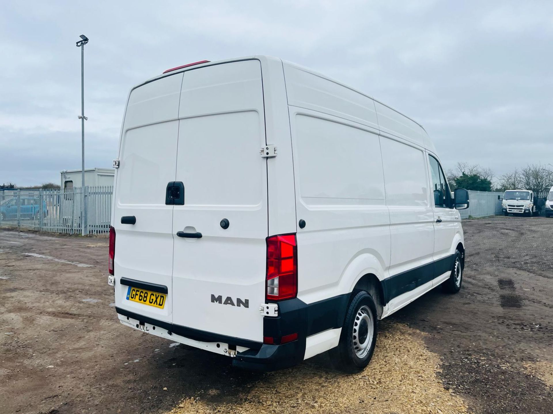 MAN TGE 3 FWD 2.0 TDI 140 SWB Standard - 2018 '68 Reg' Fridge/Freezer Unit - ULEZ Compliant - Image 13 of 28