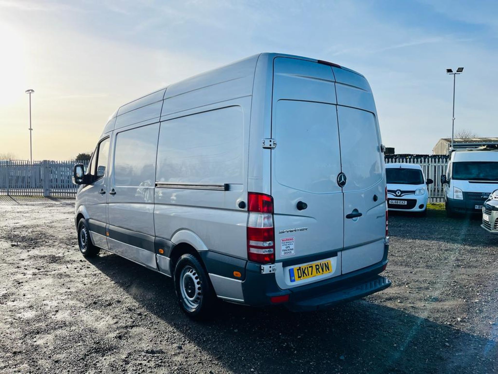 ** ON SALE ** Mercedes Benz Sprinter 2.1 314 CDI 3.5T L2 H3 Fridge/Freezer 2017 '17 Reg' - Image 8 of 28