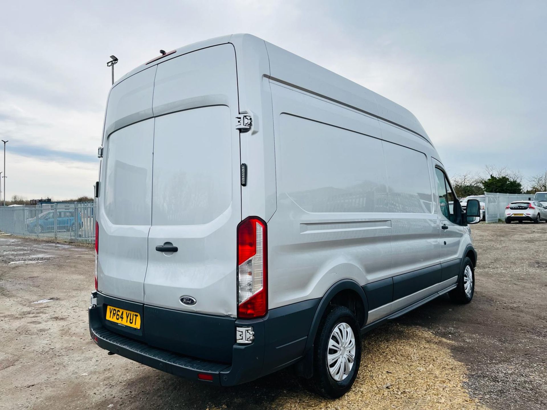 Ford Transit Trend 350 TDCI 125 2.2 L3 H3 2014 '64 Reg' - Parking sensors - Air Conditioning - Bild 12 aus 27