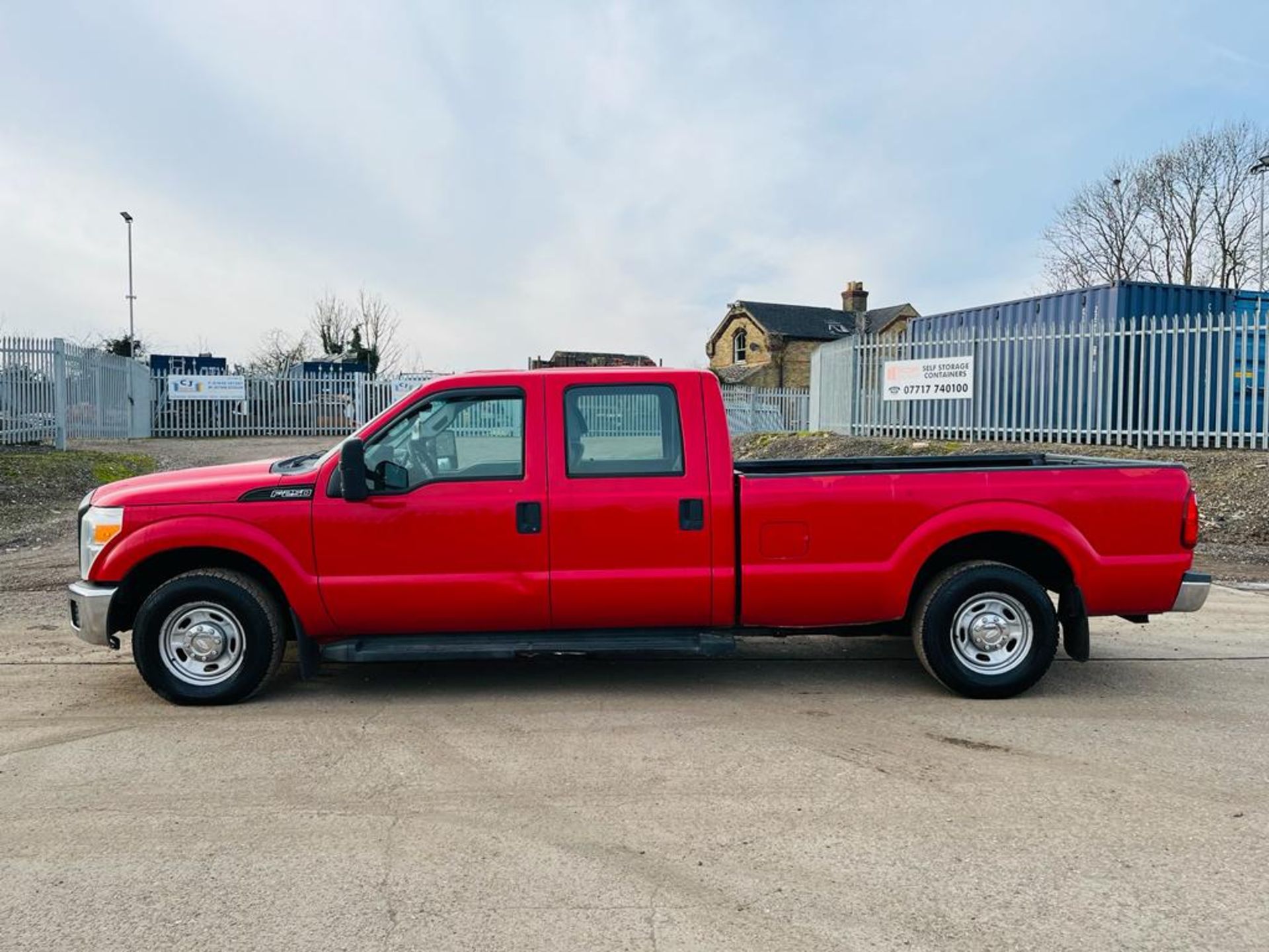 ** ON SALE ** Ford F250 Super Duty XL 6.2L V8 SRW CrewCab '2012 Year' - A/C - Fresh Import - ULEZ - Image 4 of 26