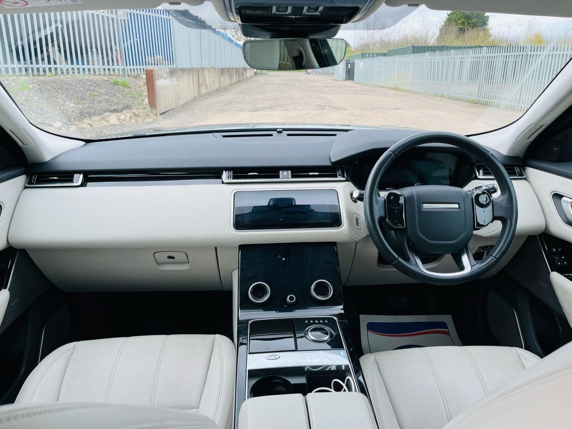 ** ON SALE ** Land Rover Range Rover Velar 2.0 P250 SE 2019'19 Reg'- Only 57539 Miles - Bild 16 aus 41