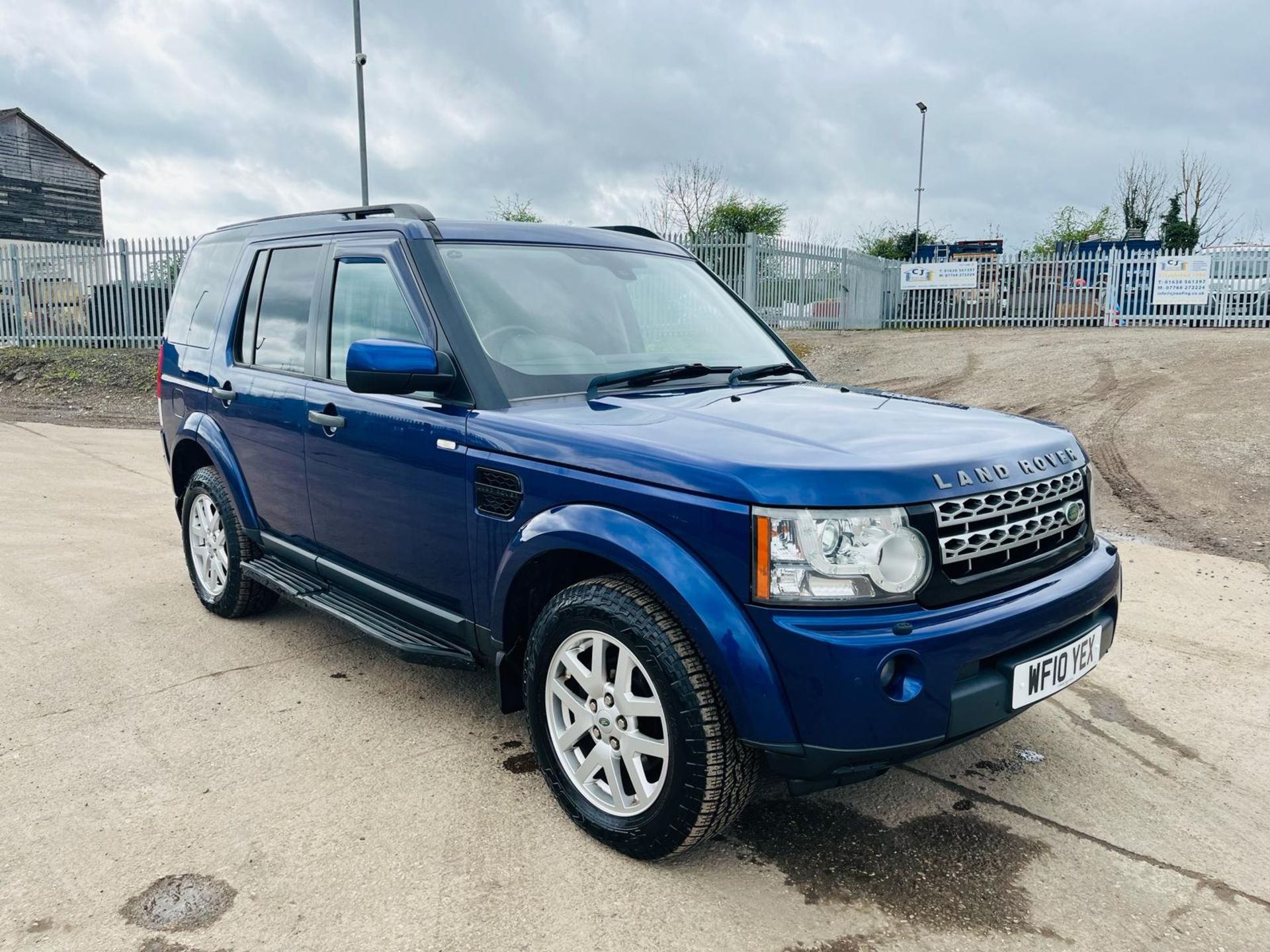 ** ON SALE ** Land Rover Discovery 4 2.7 TDV6 Commercial Van Auto -A/C-Sat Nav-Bluetooth Handsfree