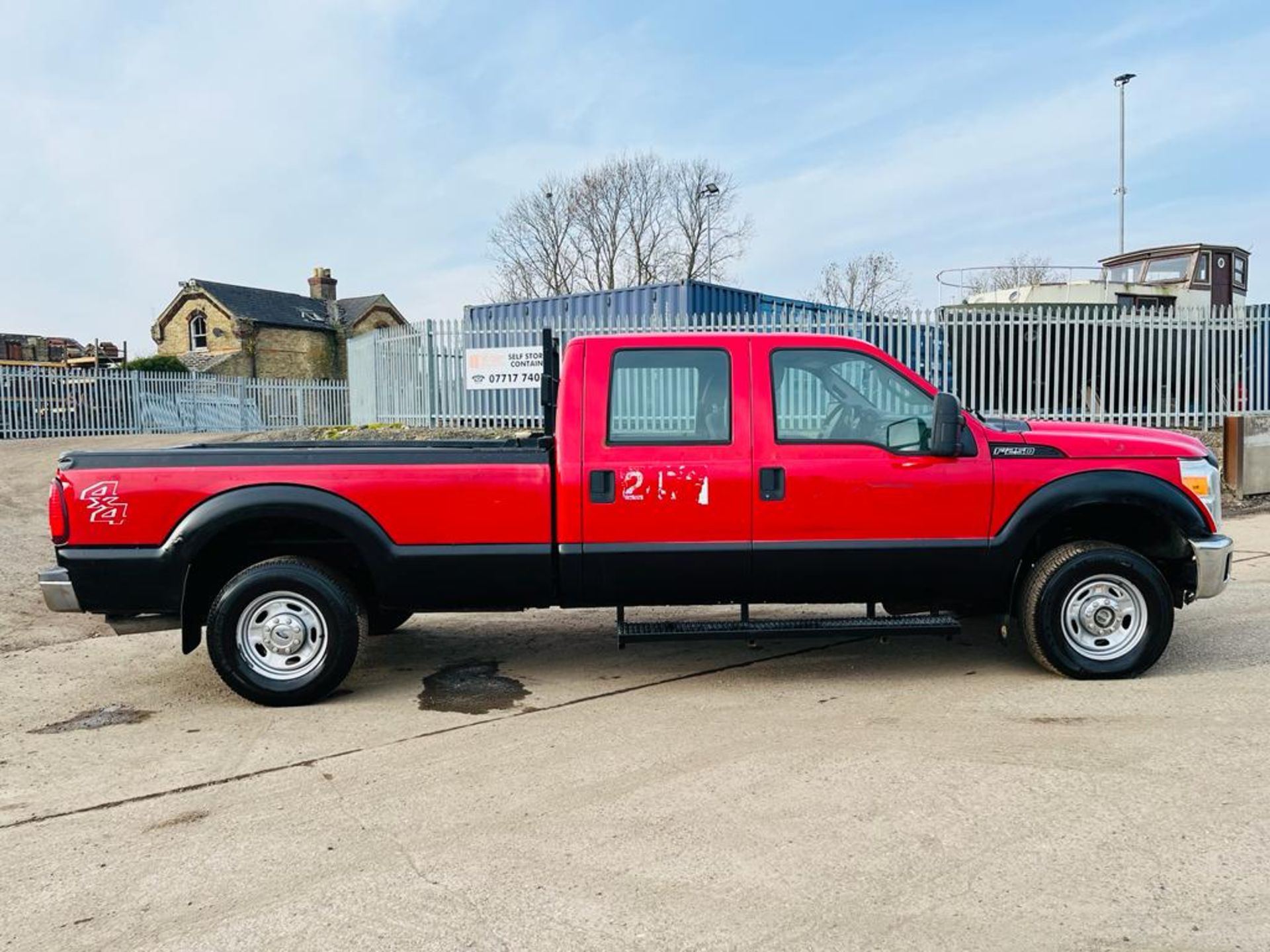 Ford F250 Super Duty XL 6.2L V8 SRW 4WD CrewCab '2012 Year' - A/C - Fresh Import - ULEZ Compliant - Image 8 of 25