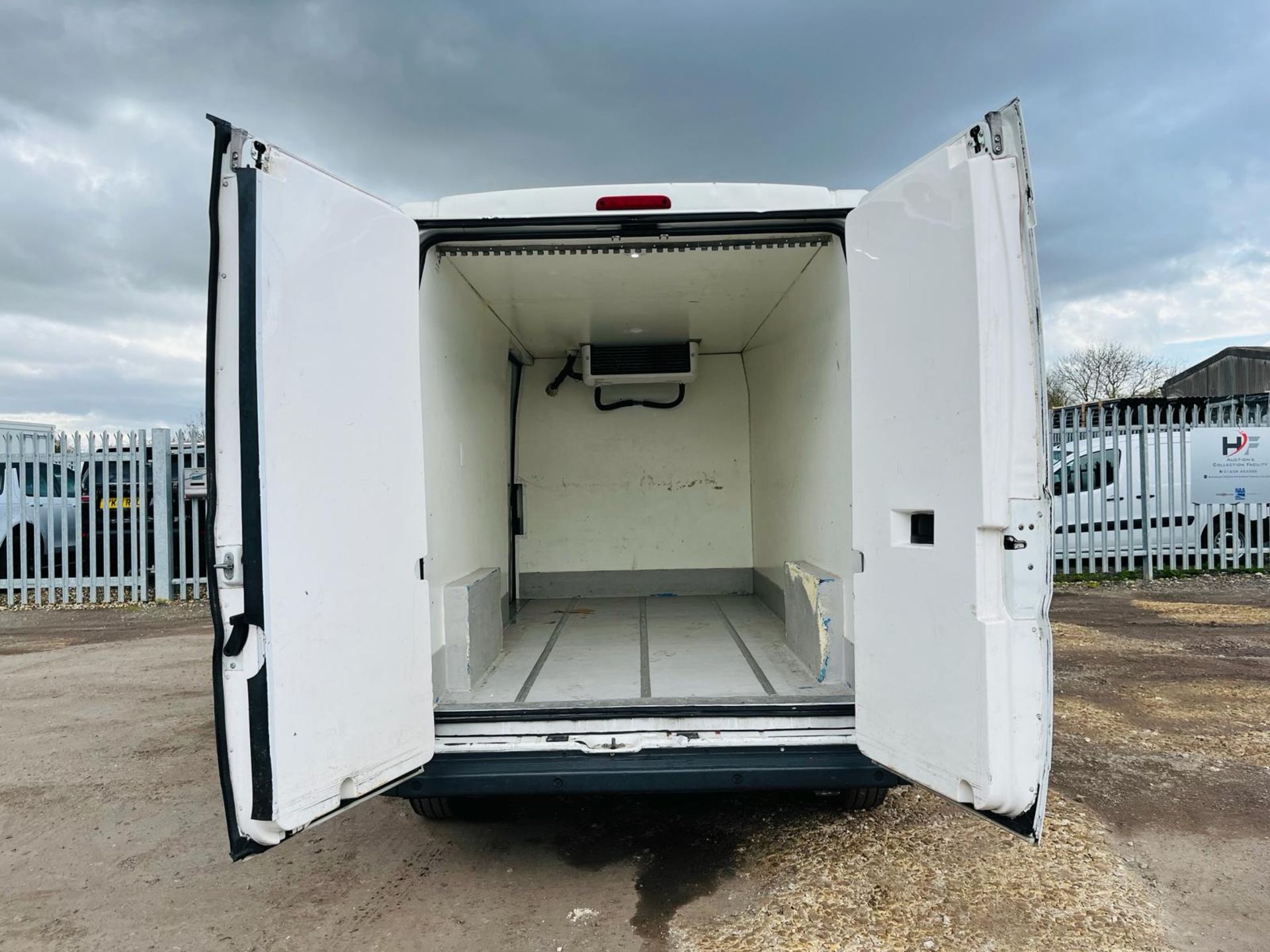 Peugeot Boxer 335 2.0 BLUEHDI 130 L3H2- 2017 '67 Reg'- Refrigerated -ULEZ Compliant - Image 11 of 27