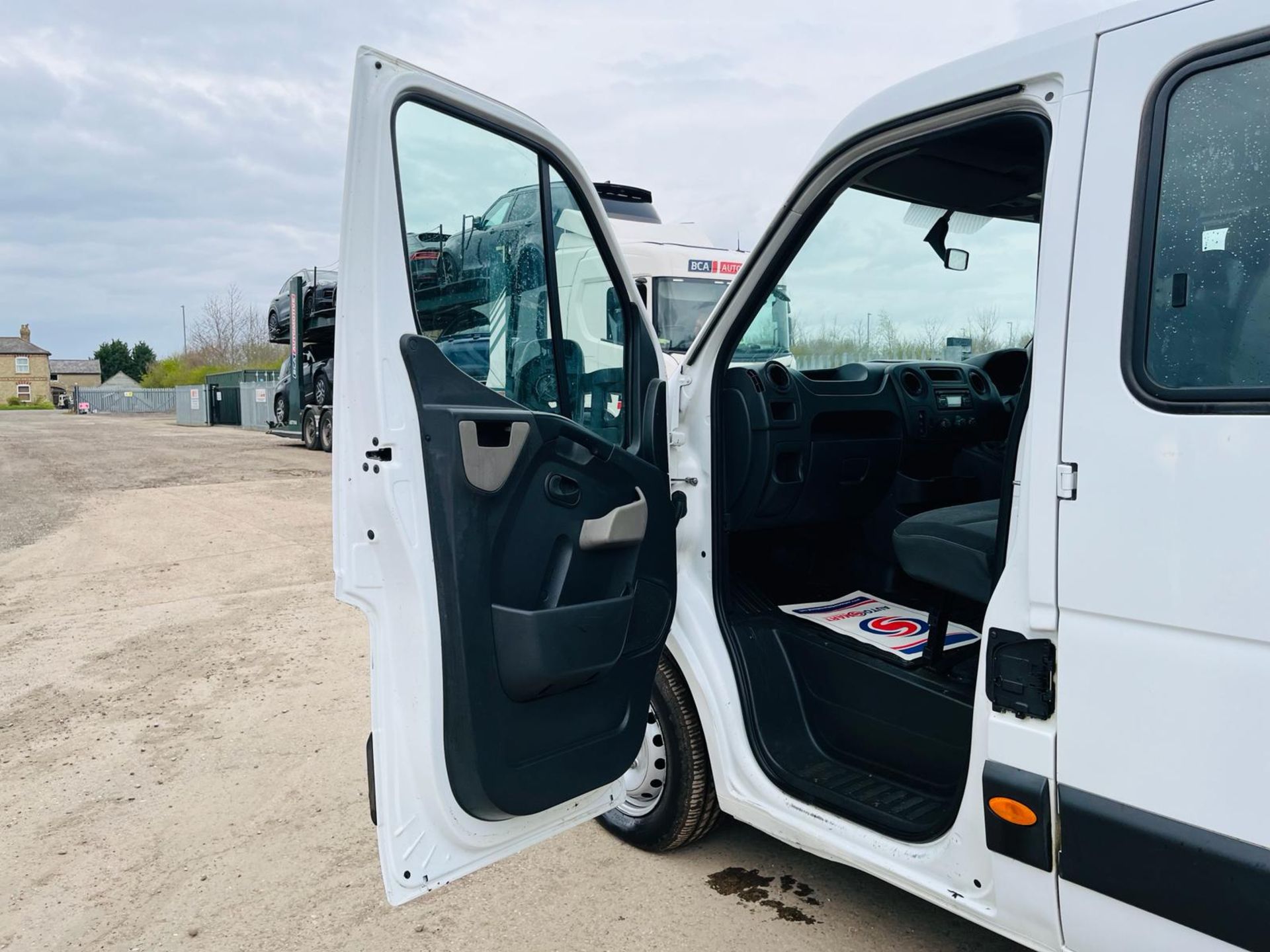 Nissan NV400 Dropside SE DCI 130 F35 2.2 L3 H1 2019 '68 Reg' - ULEZ Compliant - Dropside Body - Image 18 of 30