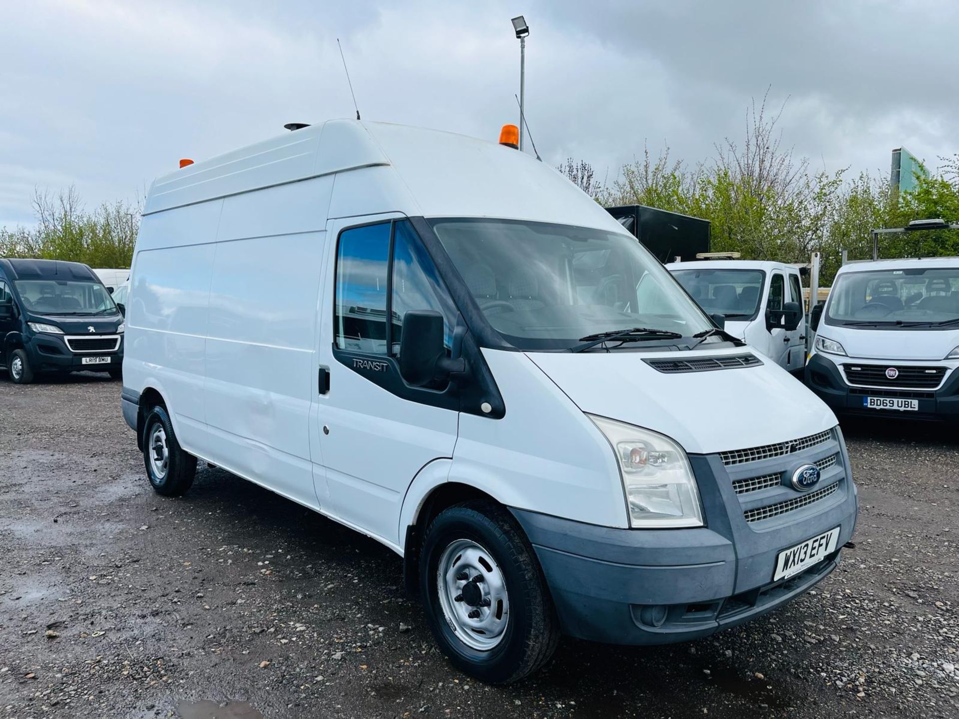 ** ON SALE ** Ford Transit 350 2.2 Tdci 125 H3L3 RWD 2013 '13 Reg'-Tow Bar -Bulkhead -Bluetooth