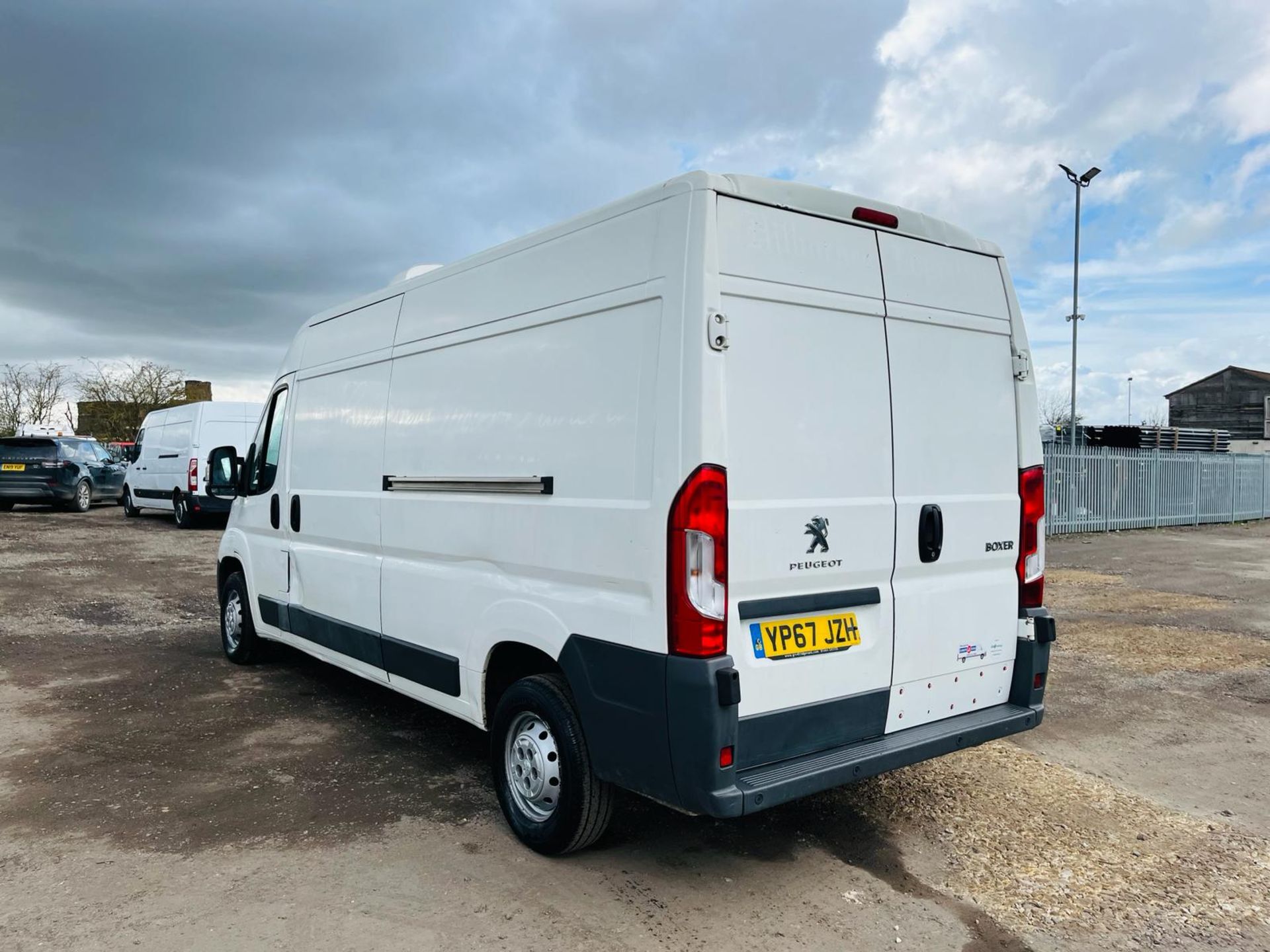 Peugeot Boxer 335 2.0 BLUEHDI 130 L3H2- 2017 '67 Reg'- Refrigerated -ULEZ Compliant - Image 9 of 27