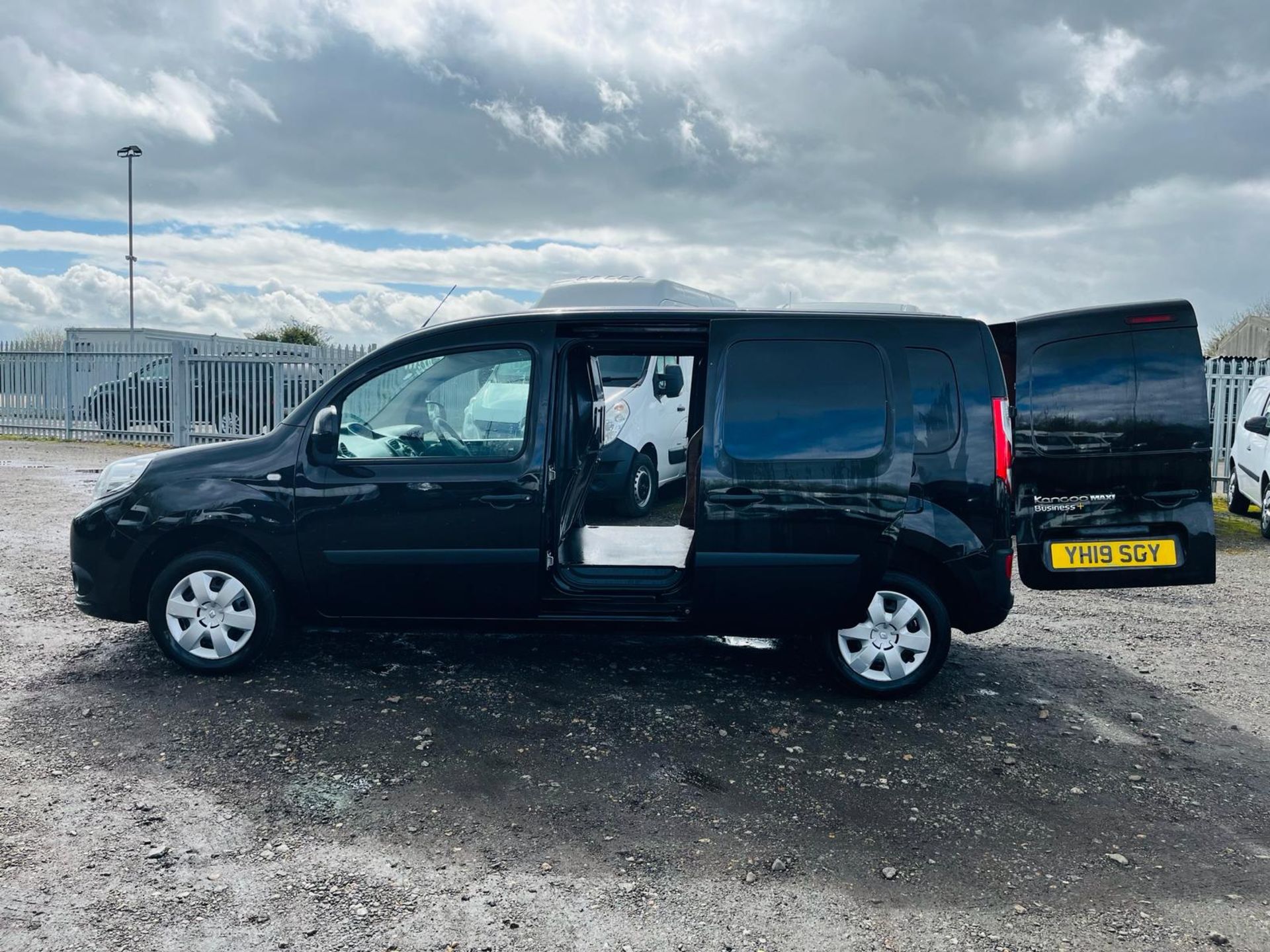 ** ON SALE ** Renault Kangoo Maxi LL21 1.5 DCI Energy 90 Business+ 2019'19 Reg' -A/C -ULEZ Compliant - Image 5 of 30