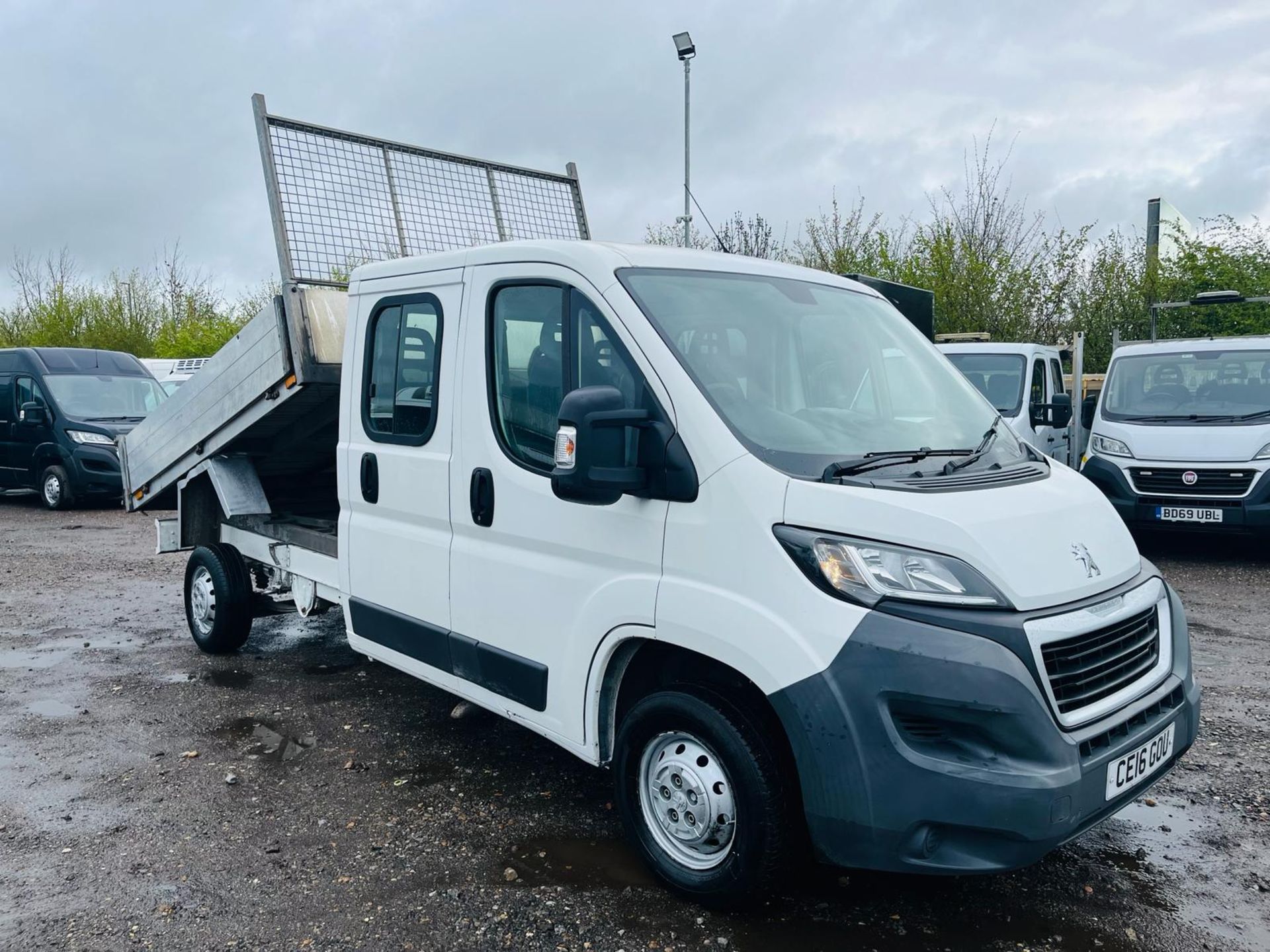 ** ON SALE ** Peugeot Boxer 335 2.2 Hdi Tipper 130 L3H1 Crewcab 2016'16 Reg'-Bluetooth Handsfree