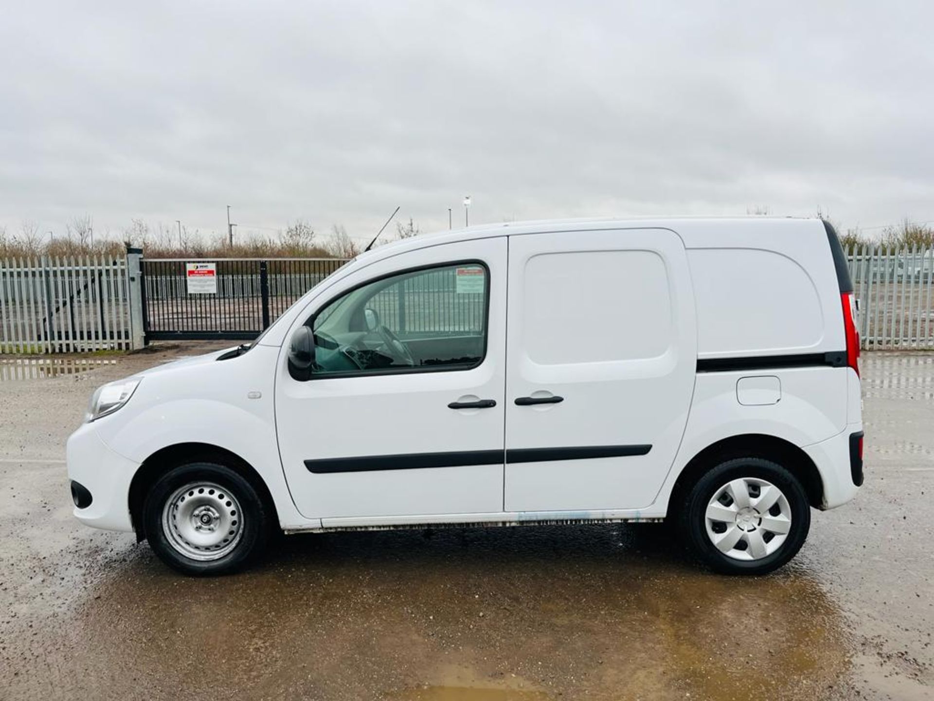 Renault Kangoo 1.5 ML19 DCI Energy 75 Business+ 2018 '68 Reg' - ULEZ Compliant - Air Conditioning - Image 4 of 28