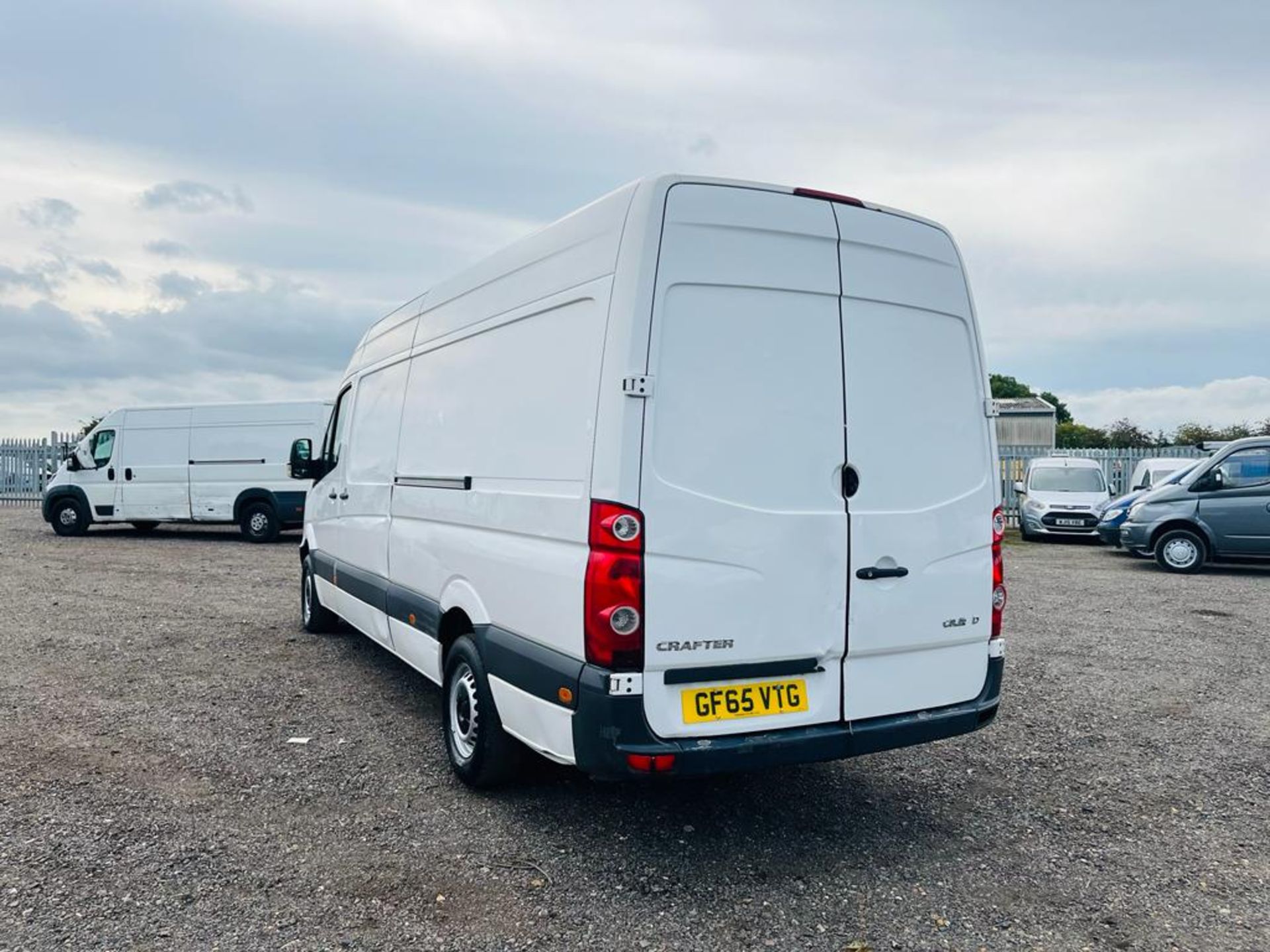 Volkswagen Crafter Startline TDI 136 L3 H3 2015 (65 Reg) - Bluetooth Handsfree - Long Wheel Base - Image 8 of 27