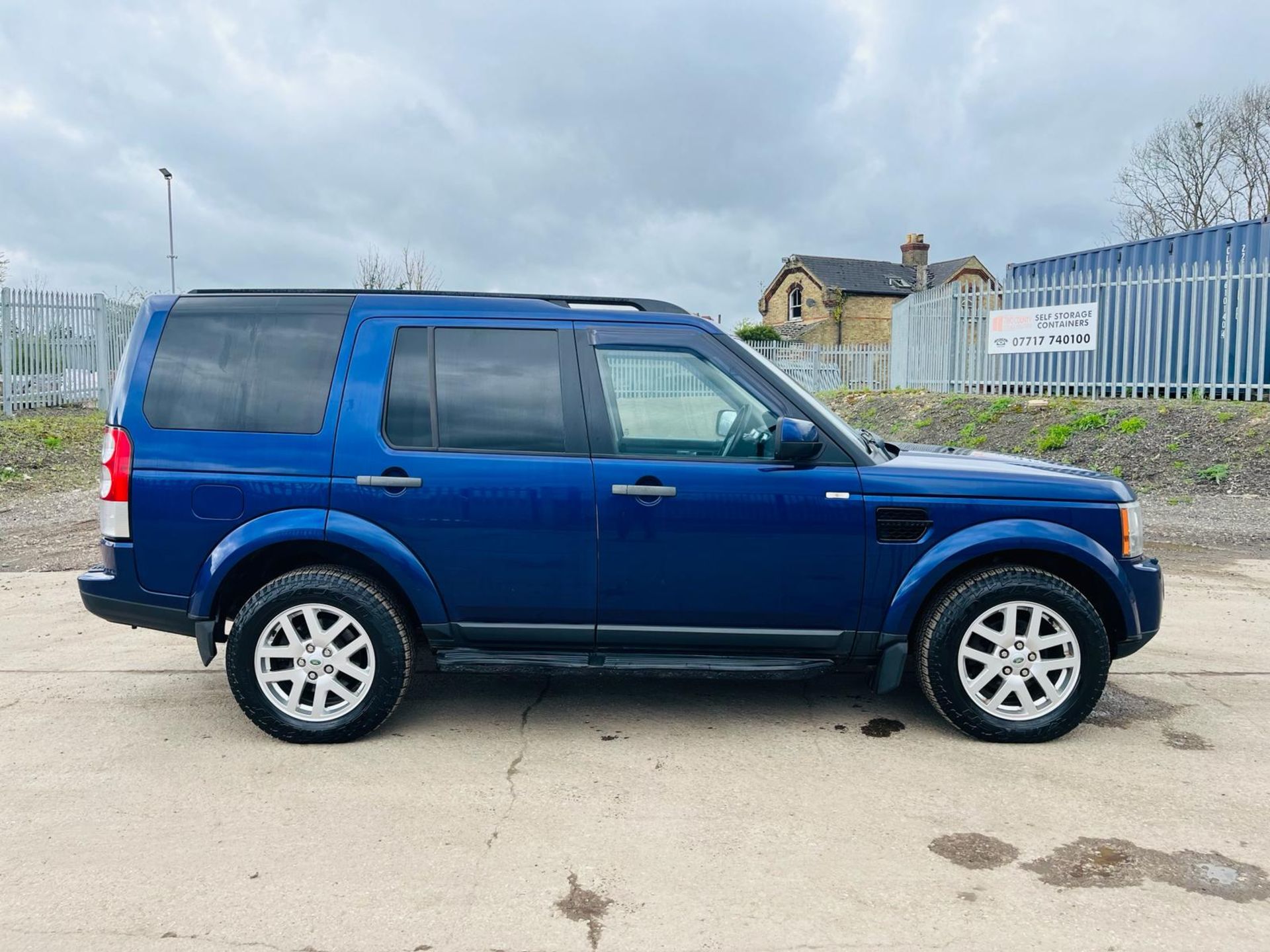 ** ON SALE ** Land Rover Discovery 4 2.7 TDV6 Commercial Van Auto -A/C-Sat Nav-Bluetooth Handsfree - Image 11 of 31