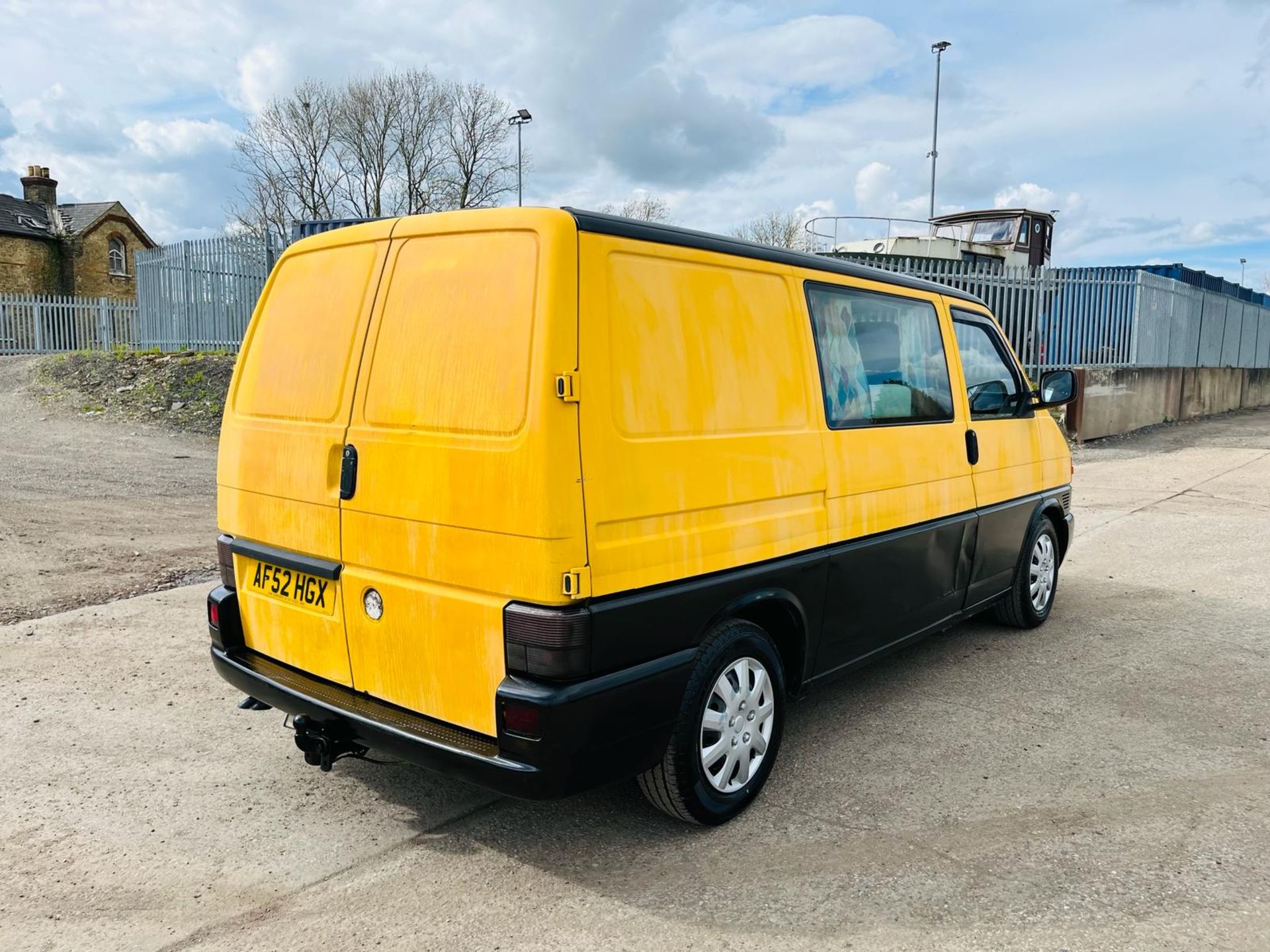 Volkswagen Transporter 2.5 1200 TDI SWB Coachbuilt Bespoke 2002 (52 Reg)- CAMPER - No Vat - Image 12 of 27