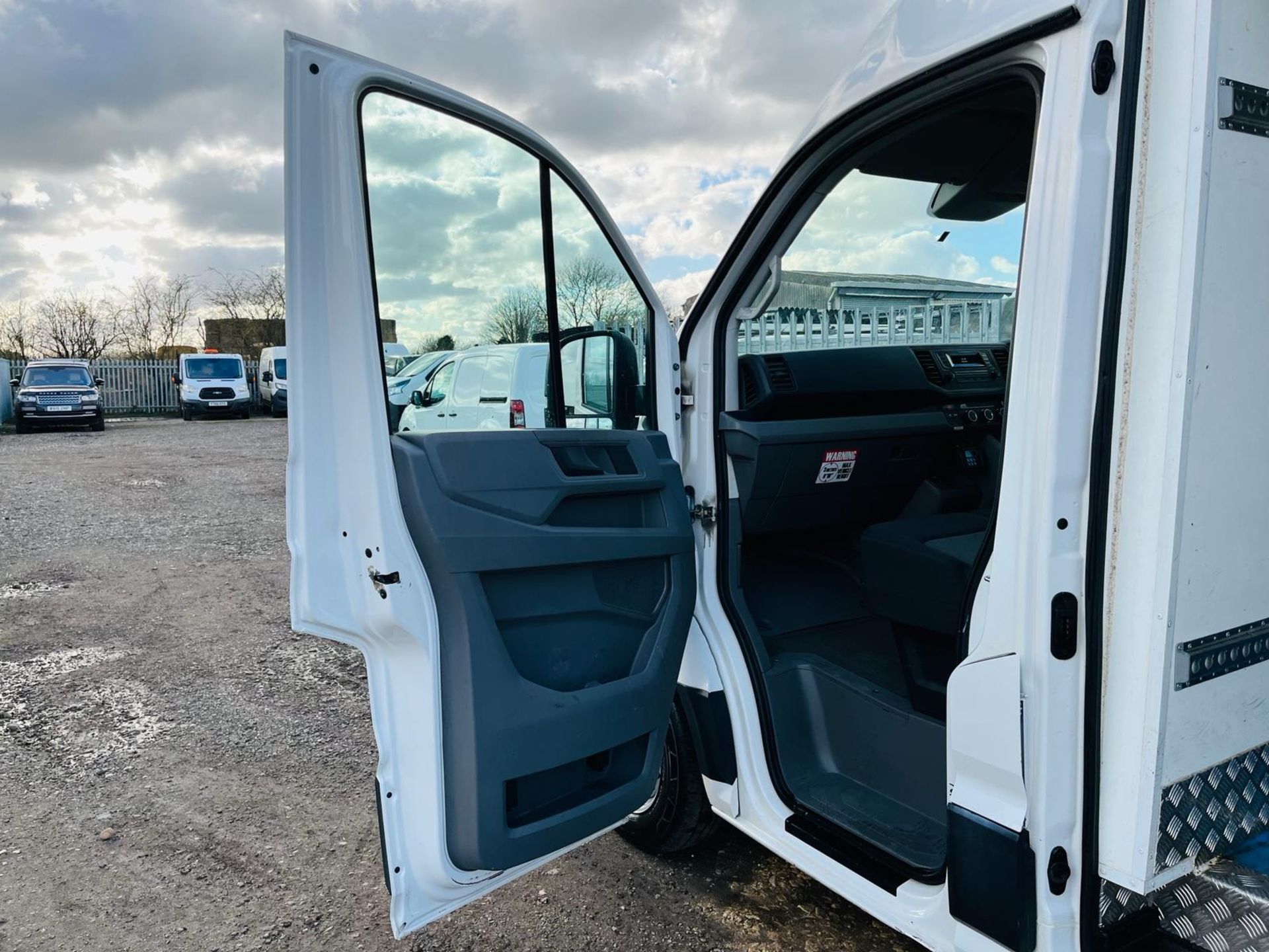 Volkswagen Crafter CR35 Startline TDI 140 2.0 BMT L2 H2 Fridge/Freezer 2018 '67 Reg'-ULEZ Compliant - Bild 25 aus 27