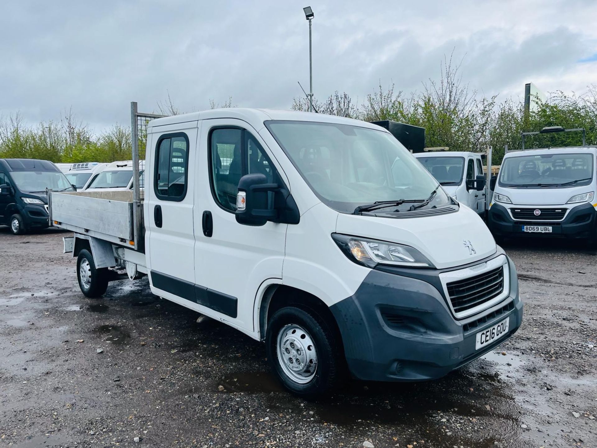 ** ON SALE ** Peugeot Boxer 335 2.2 Hdi Tipper 130 L3H1 Crewcab 2016'16 Reg'-Bluetooth Handsfree - Image 2 of 38