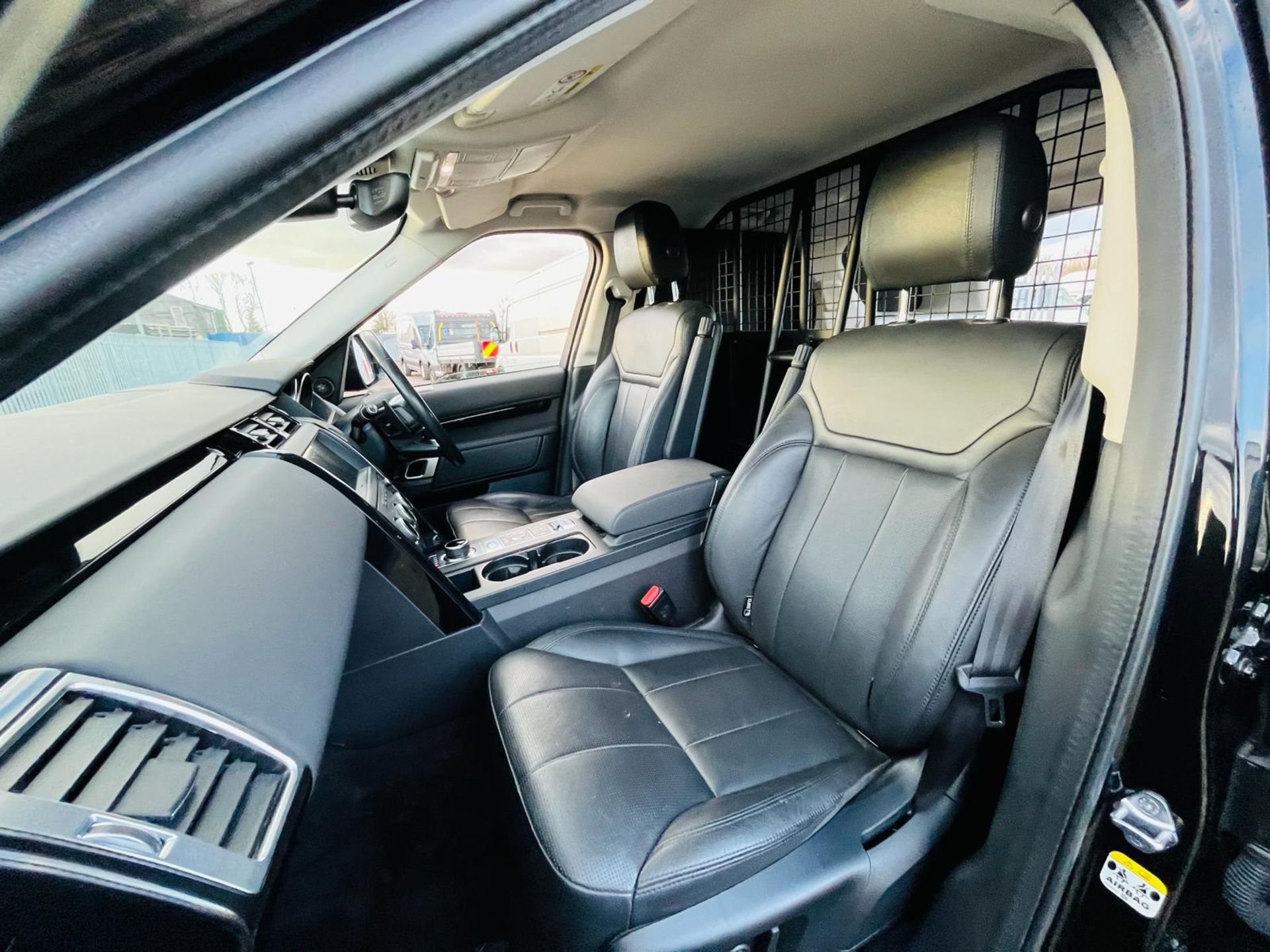 Land Rover Discovery 306 SE Van 3.0 SD6 2019 '19 Reg' - A/C-Navigation-Alloy Wheels- ULEZ Compliant - Bild 21 aus 31