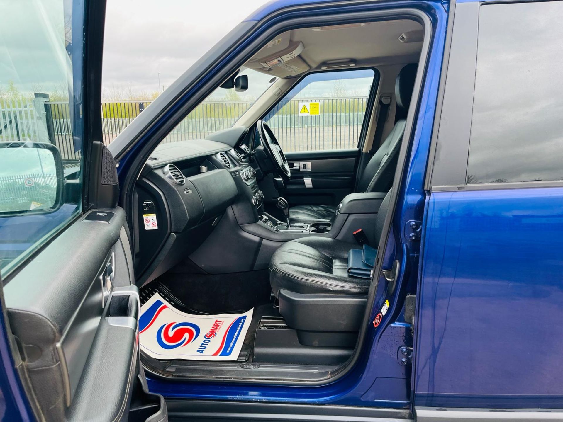 ** ON SALE ** Land Rover Discovery 4 2.7 TDV6 Commercial Van Auto -A/C-Sat Nav-Bluetooth Handsfree - Bild 24 aus 31