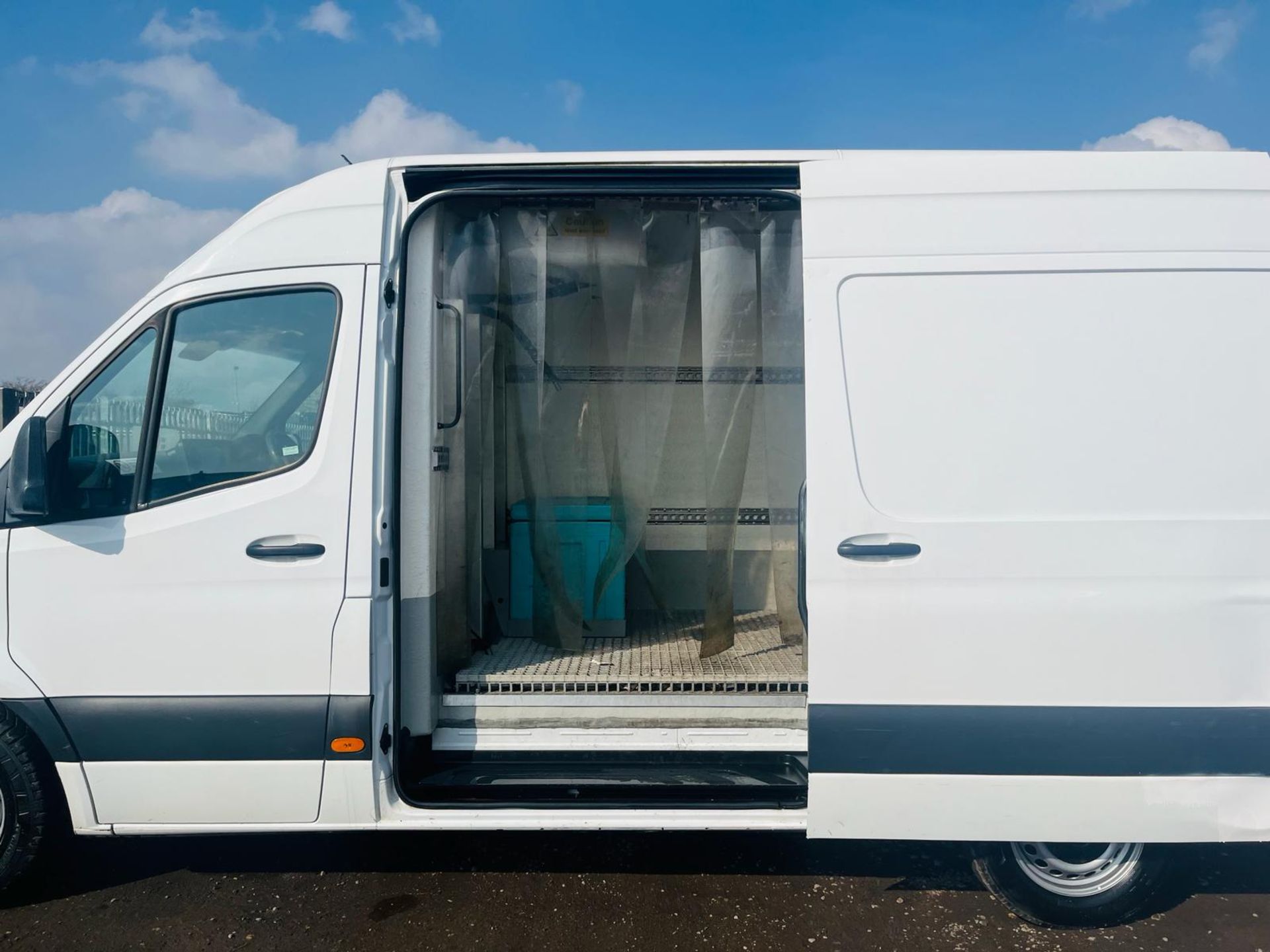 Mercedes-Benz Sprinter Fridge / Freezer 314 CDI 3.5T 2.1 L2 H2 2020 '20 reg' - A/C - ULEZ Compliant - Image 6 of 28