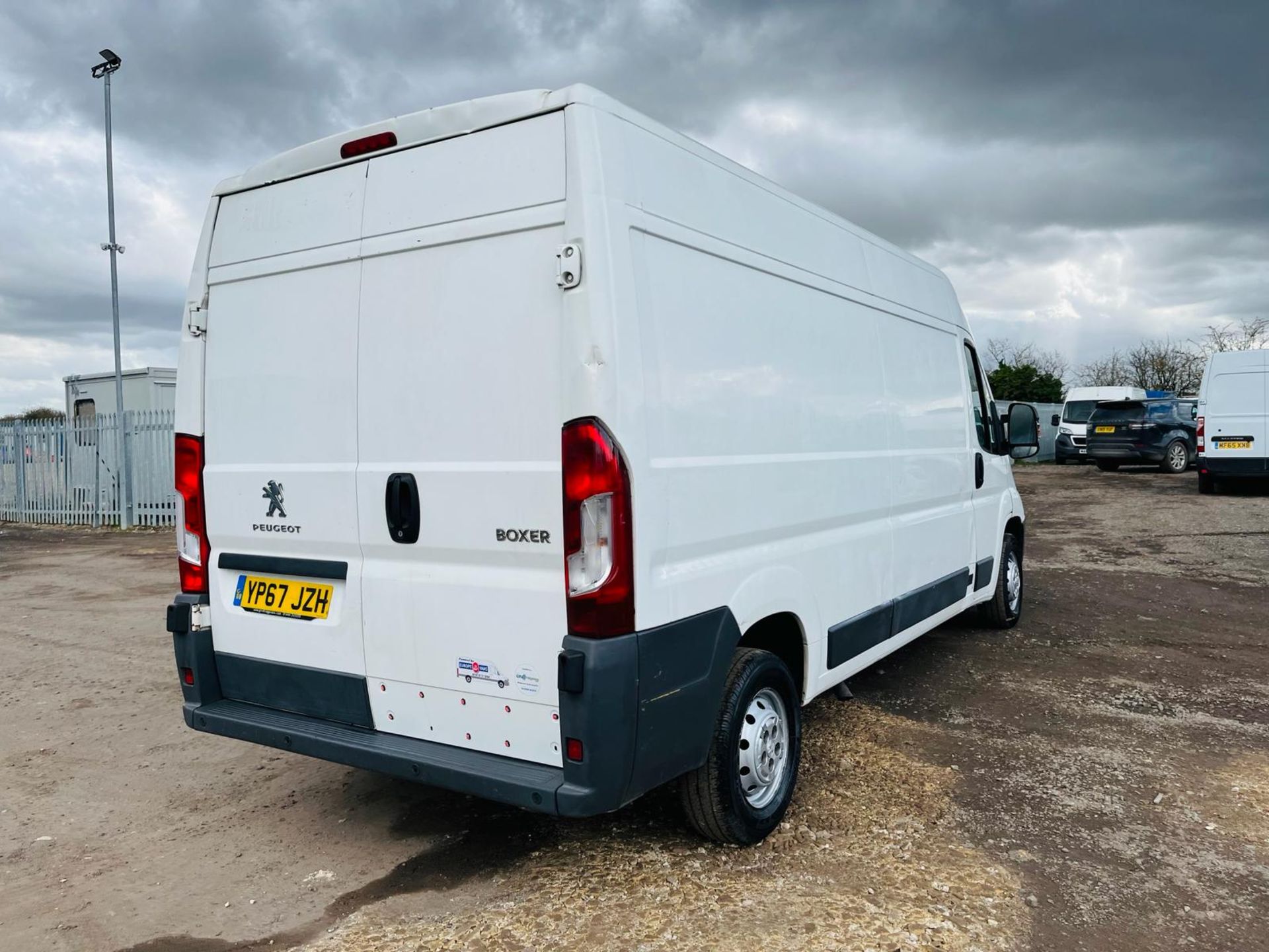 Peugeot Boxer 335 2.0 BLUEHDI 130 L3H2- 2017 '67 Reg'- Refrigerated -ULEZ Compliant - Image 13 of 27