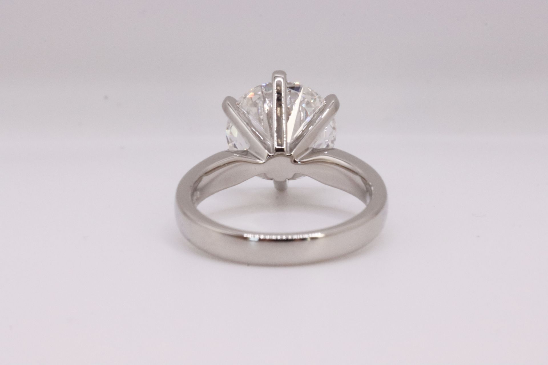 ** ON SALE ** Round Brilliant Cut Diamond Platinum Ring 5.00 Carat F Colour VS2 Clarity IDEAL - Image 5 of 8