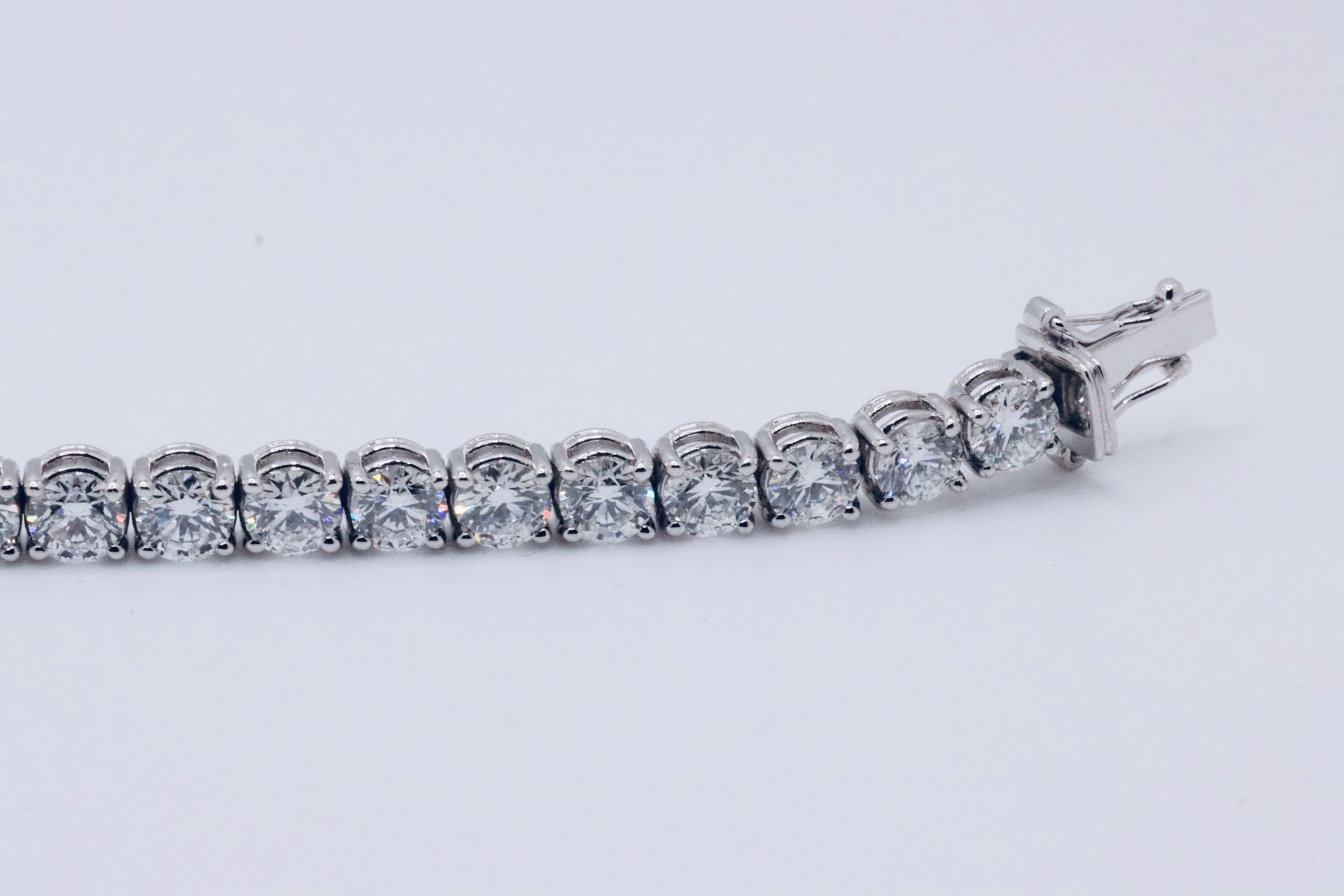 ** ON SALE **Round Brilliant Cut 14 Carat Diamond Tennis Bracelet D Colour VVS Clarity - 18Kt Gold - Bild 6 aus 7