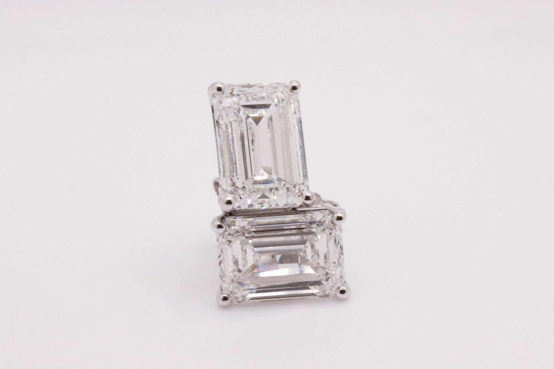 Emerald Cut Cut 12.00 Carat Diamond 18kt White Gold Earrings- D Colour VVS Clarity IGI - Bild 2 aus 6