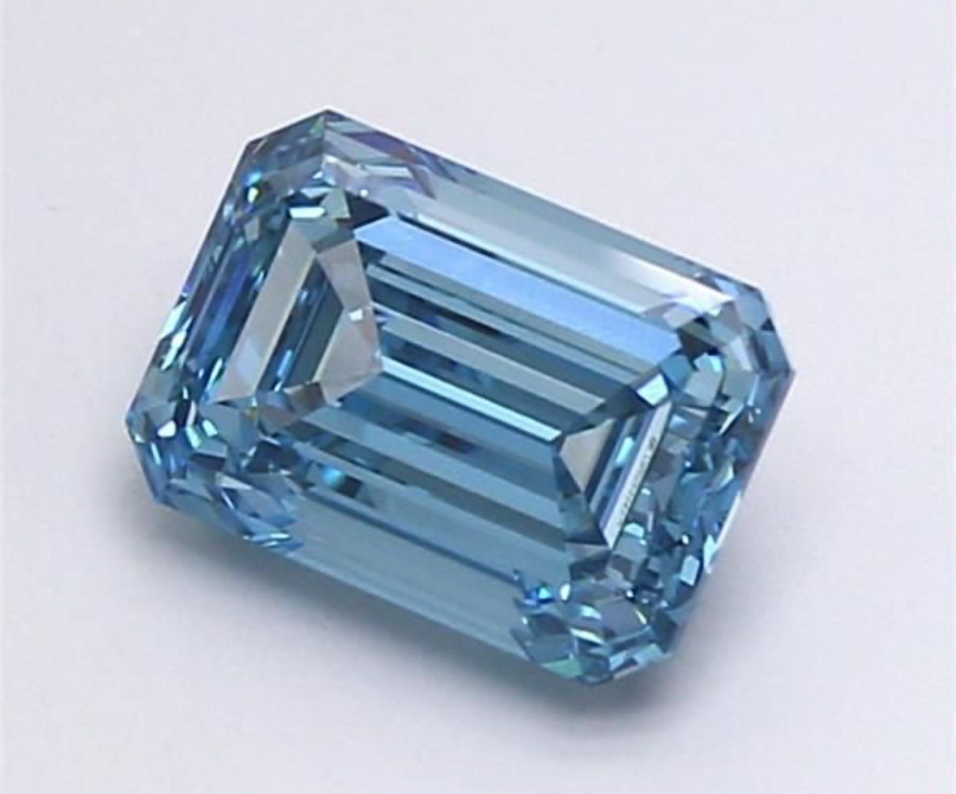 Emerald Cut Diamond Fancy Blue Colour VS1 Clarity 4.05 Carat EX EX - IGI - Bild 2 aus 9