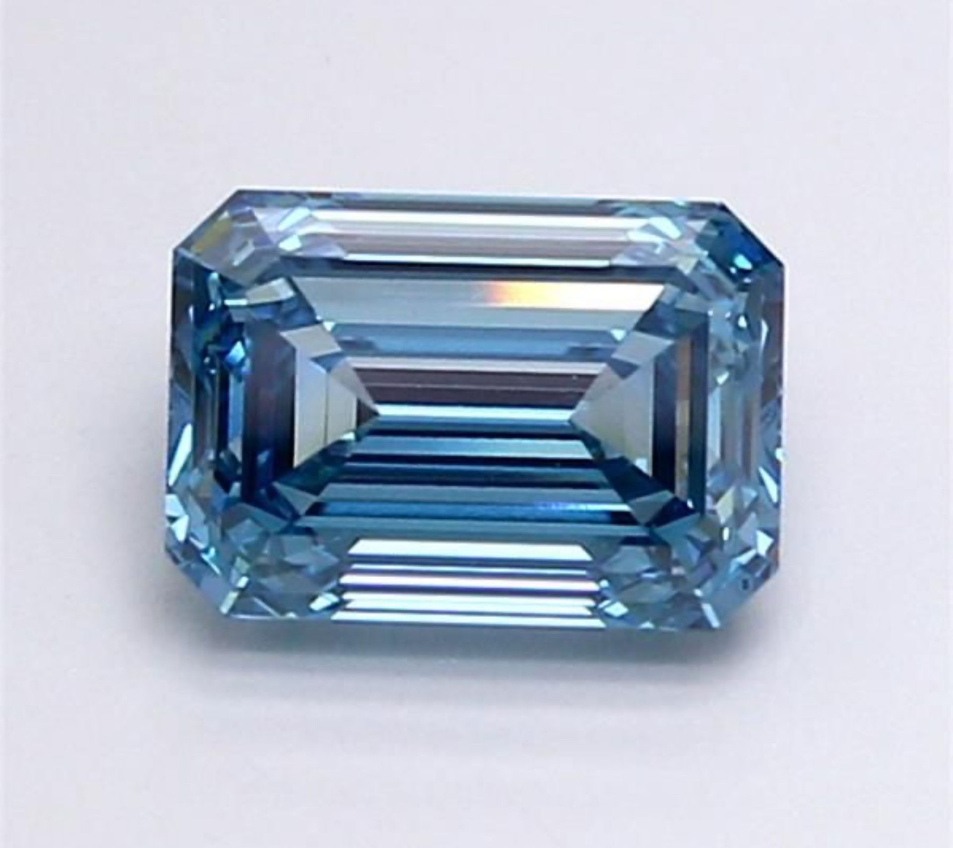 Emerald Cut Diamond Fancy Blue Colour VS1 Clarity 4.05 Carat EX EX - IGI - Bild 7 aus 9