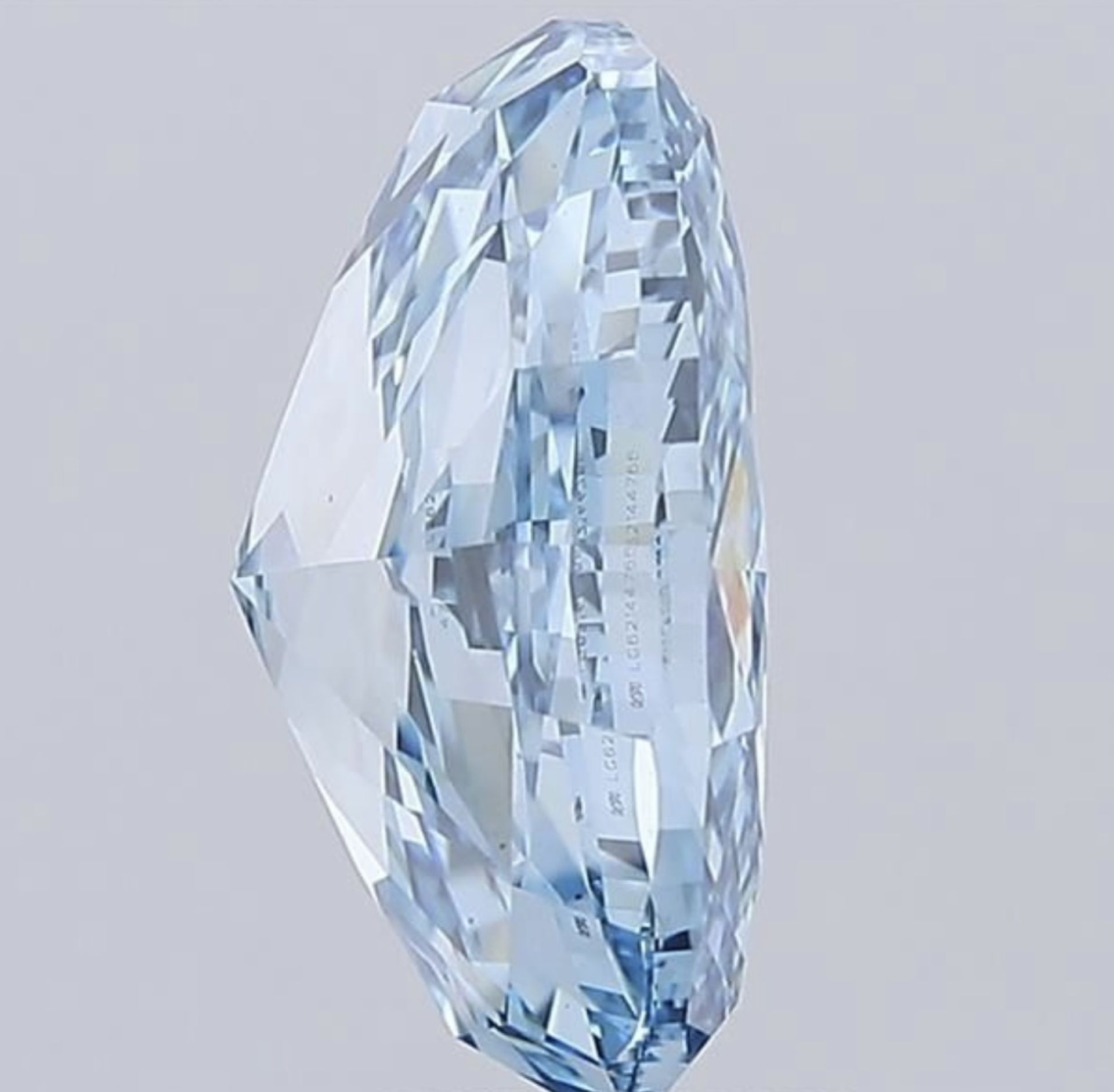 Oval Diamond 5.09 Carat Fancy Blue Colour VS1 Clarity EX EX - IGI - Bild 6 aus 9