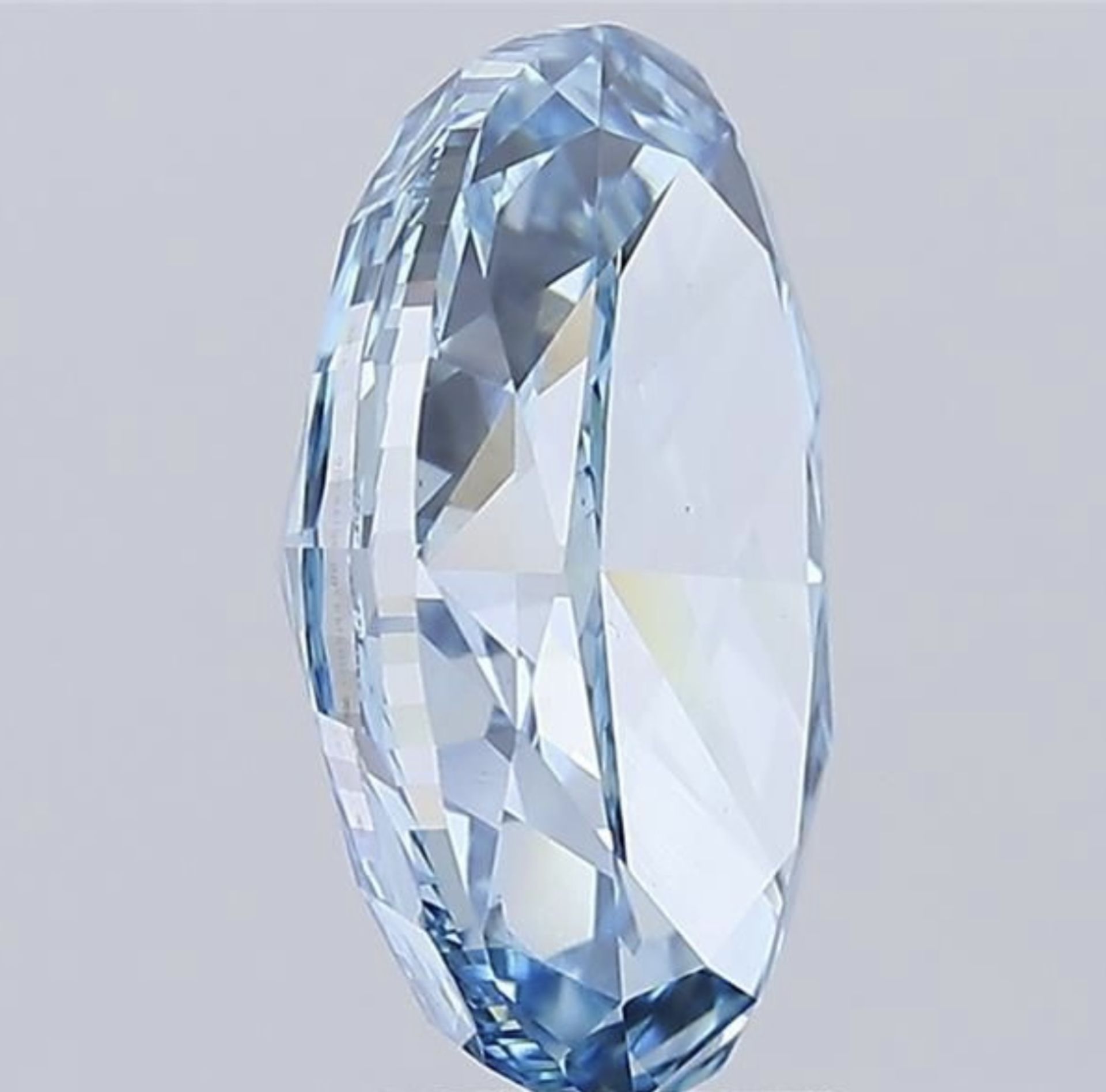Oval Diamond 5.09 Carat Fancy Blue Colour VS1 Clarity EX EX - IGI - Bild 7 aus 9