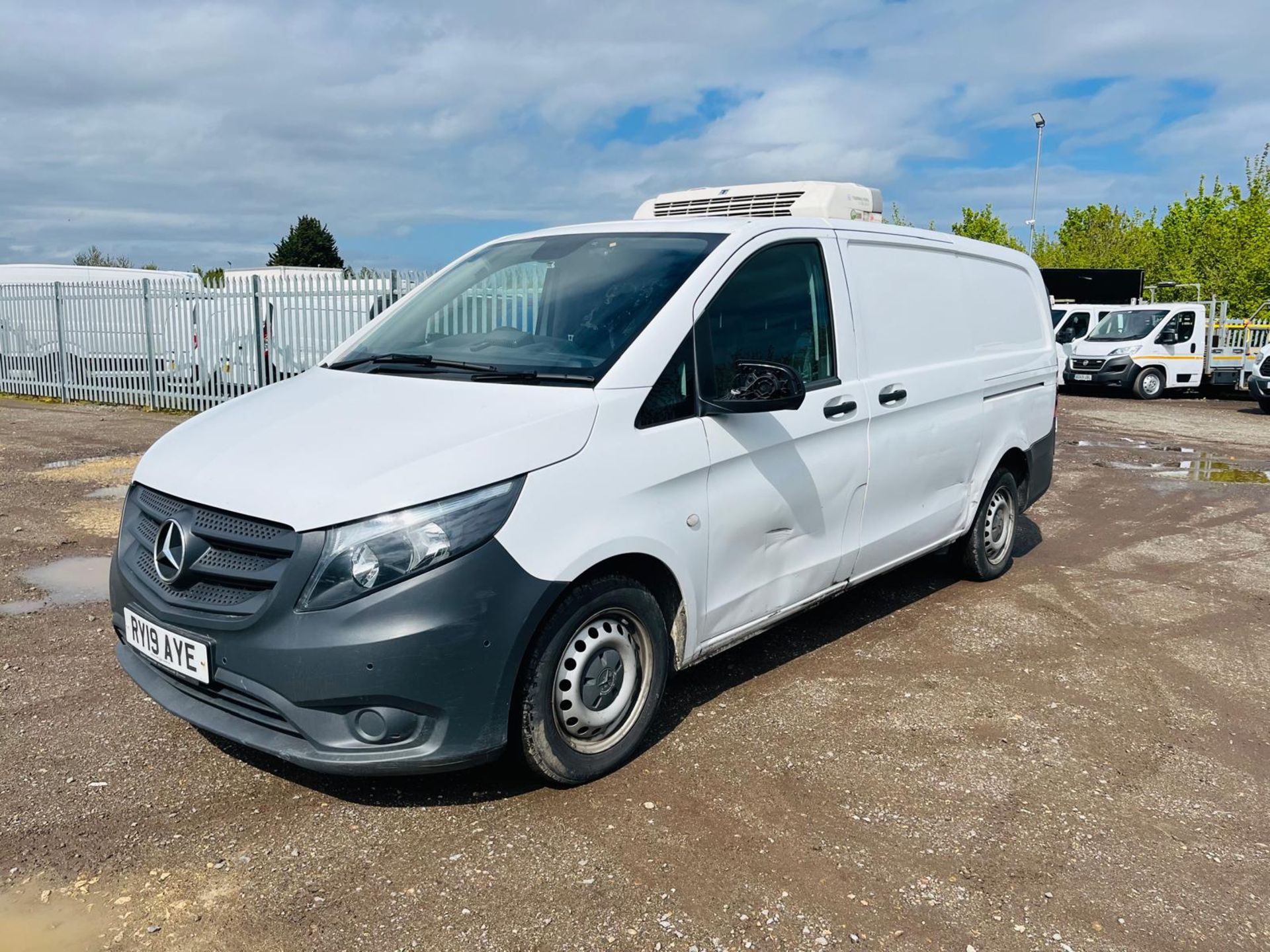 Mercedes Benz Vito 114 CDI RWD Fridge/Freezer 2.1 2019 '19 Reg '-ULEZ Compliant-Parking Sensors-A/C - Image 3 of 27