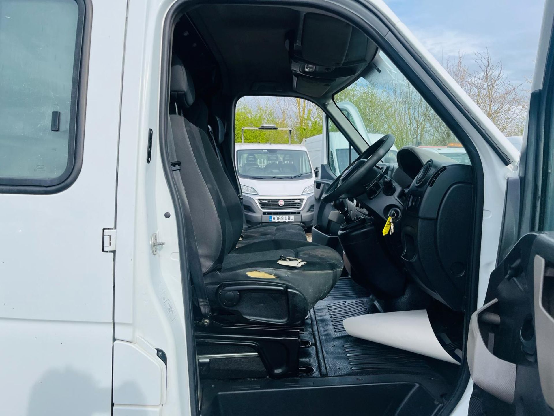 Vauxhall Movano 3.5T 2.3 CDTI 125 L3H1 Dropside CrewCab -Bluetooth Handsfree -1 Former Keeper - Image 11 of 27