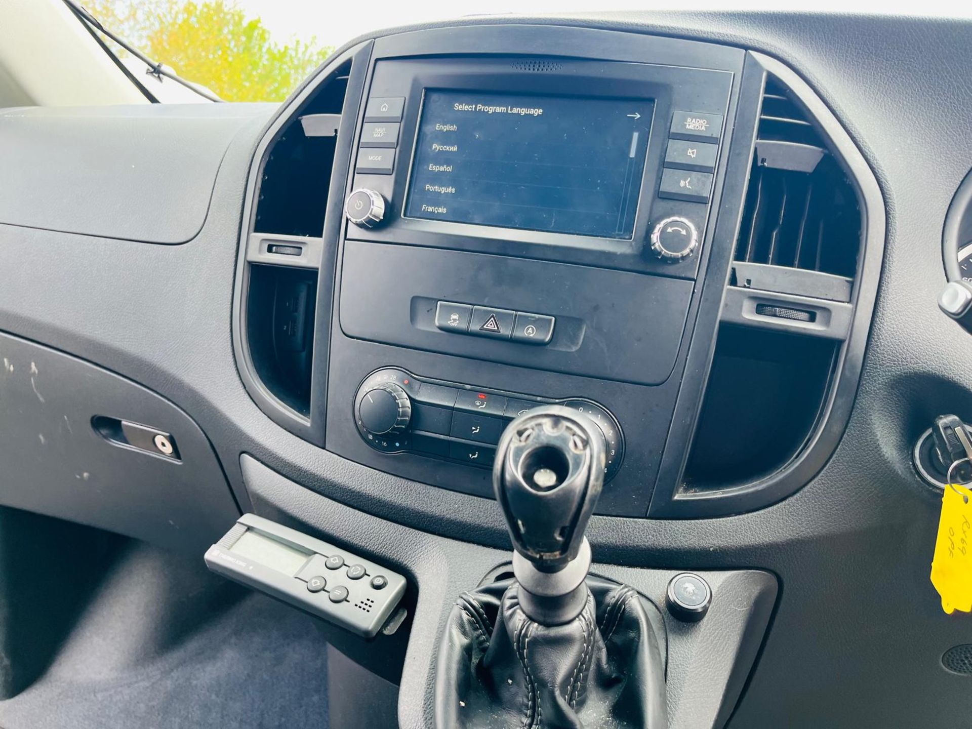 Mercedes Benz Vito 114 CDI RWD Fridge/Freezer 2.1 2019 '69 Reg '-ULEZ Compliant-Parking Sensors-A/C - Image 20 of 27