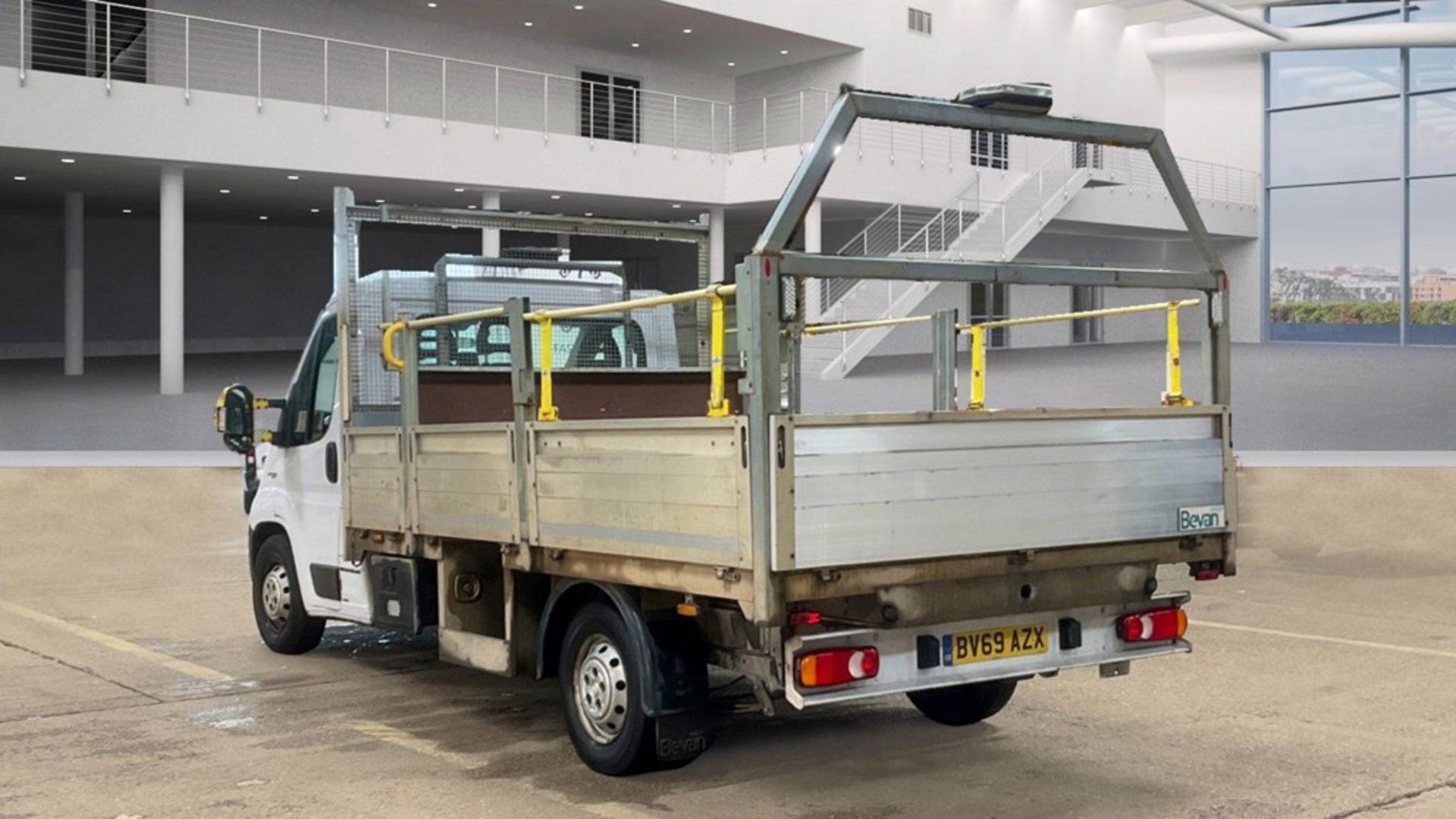 Fiat Ducato 35 Maxi 2.3 MultiJet 130 L3H1 Dropside 2019 '69 Reg'-1 Former keepers -Tail Lift - Image 3 of 9