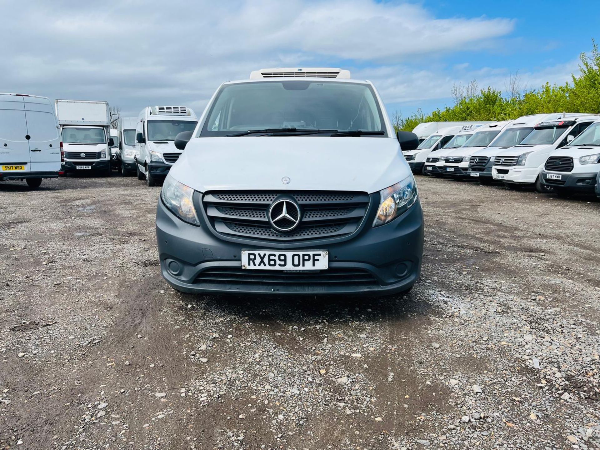 Mercedes Benz Vito 114 CDI RWD Fridge/Freezer 2.1 2019 '69 Reg '-ULEZ Compliant-Parking Sensors-A/C - Image 2 of 27