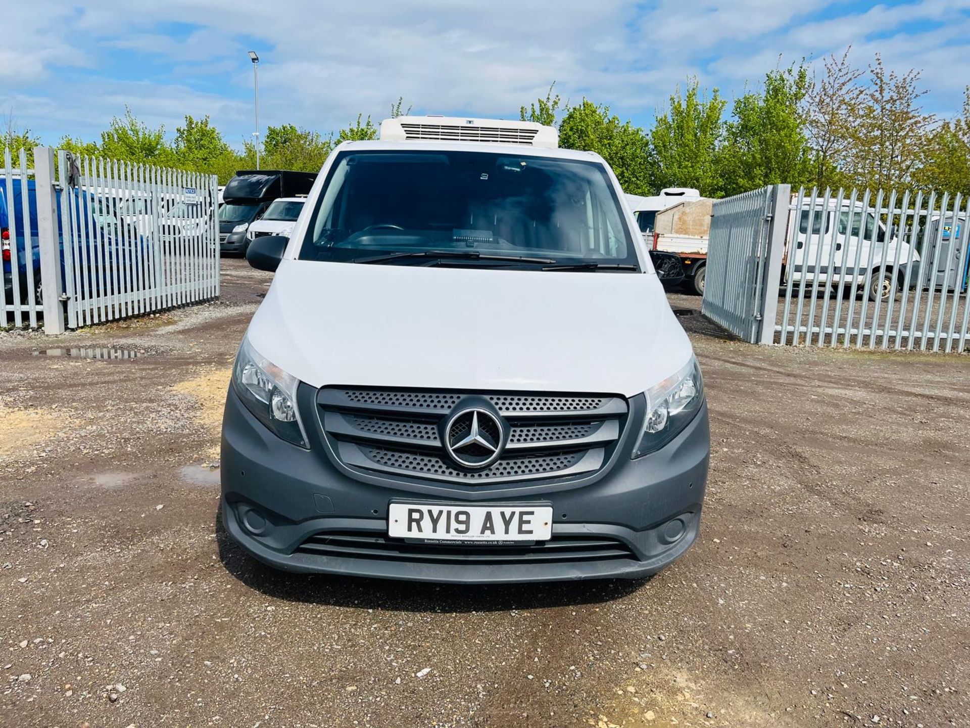 Mercedes Benz Vito 114 CDI RWD Fridge/Freezer 2.1 2019 '19 Reg '-ULEZ Compliant-Parking Sensors-A/C - Image 2 of 27