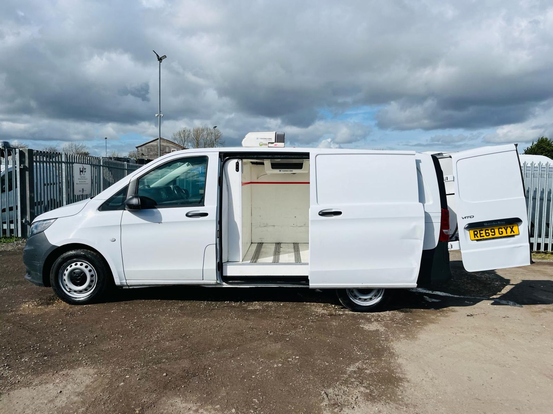 Mercedes Benz Vito 2.1 114 CDI BlueTec PURE Fridge/Freezer 2019 '69 Reg' - ULEZ Compliant - Image 5 of 29