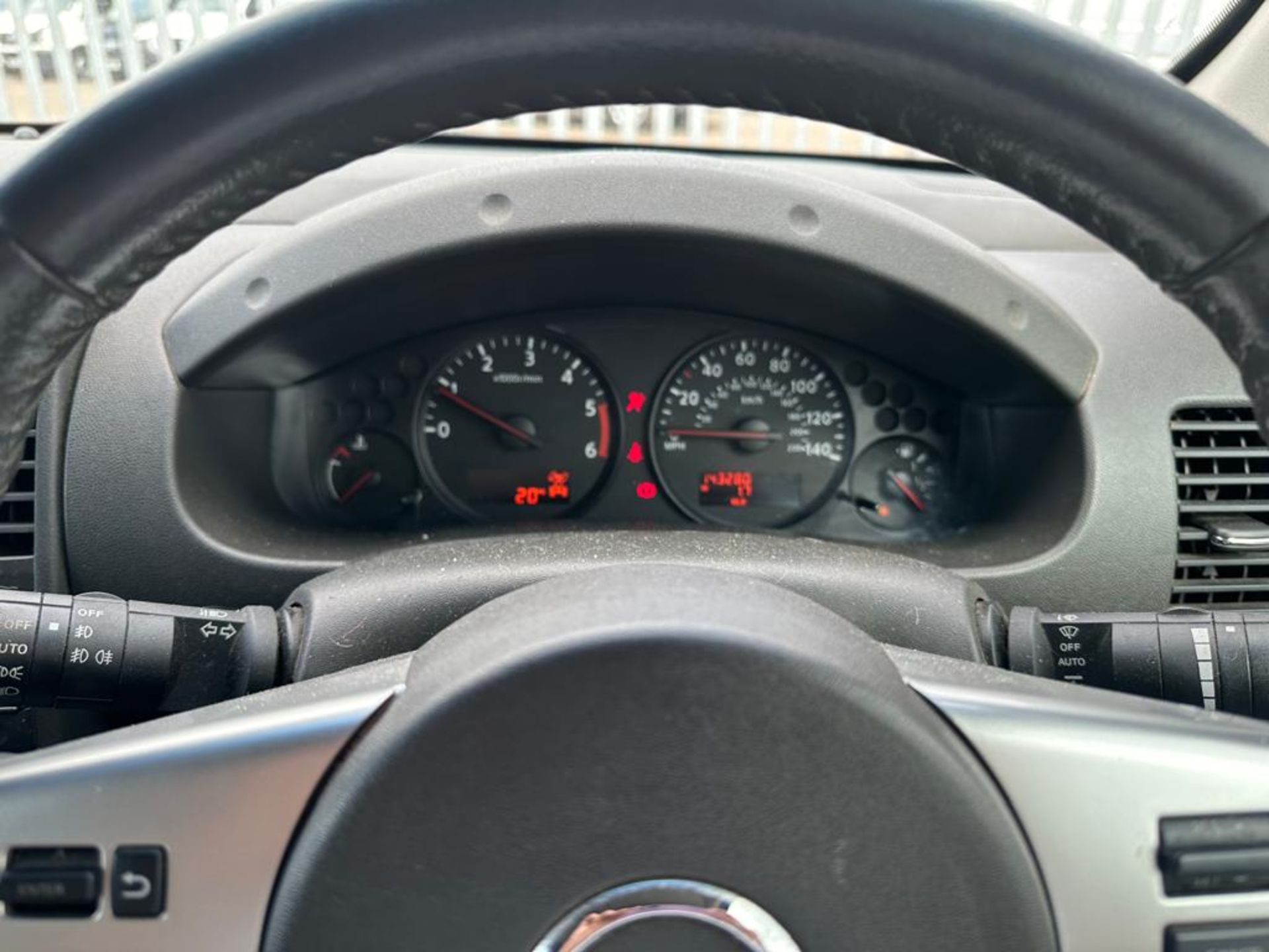 ** ON SALE ** Nissan Navara Tekna DCI 190 4WD 2.5 2015 '15 Reg' - A/C - Alloy Wheels - Tow Bar - Image 35 of 36
