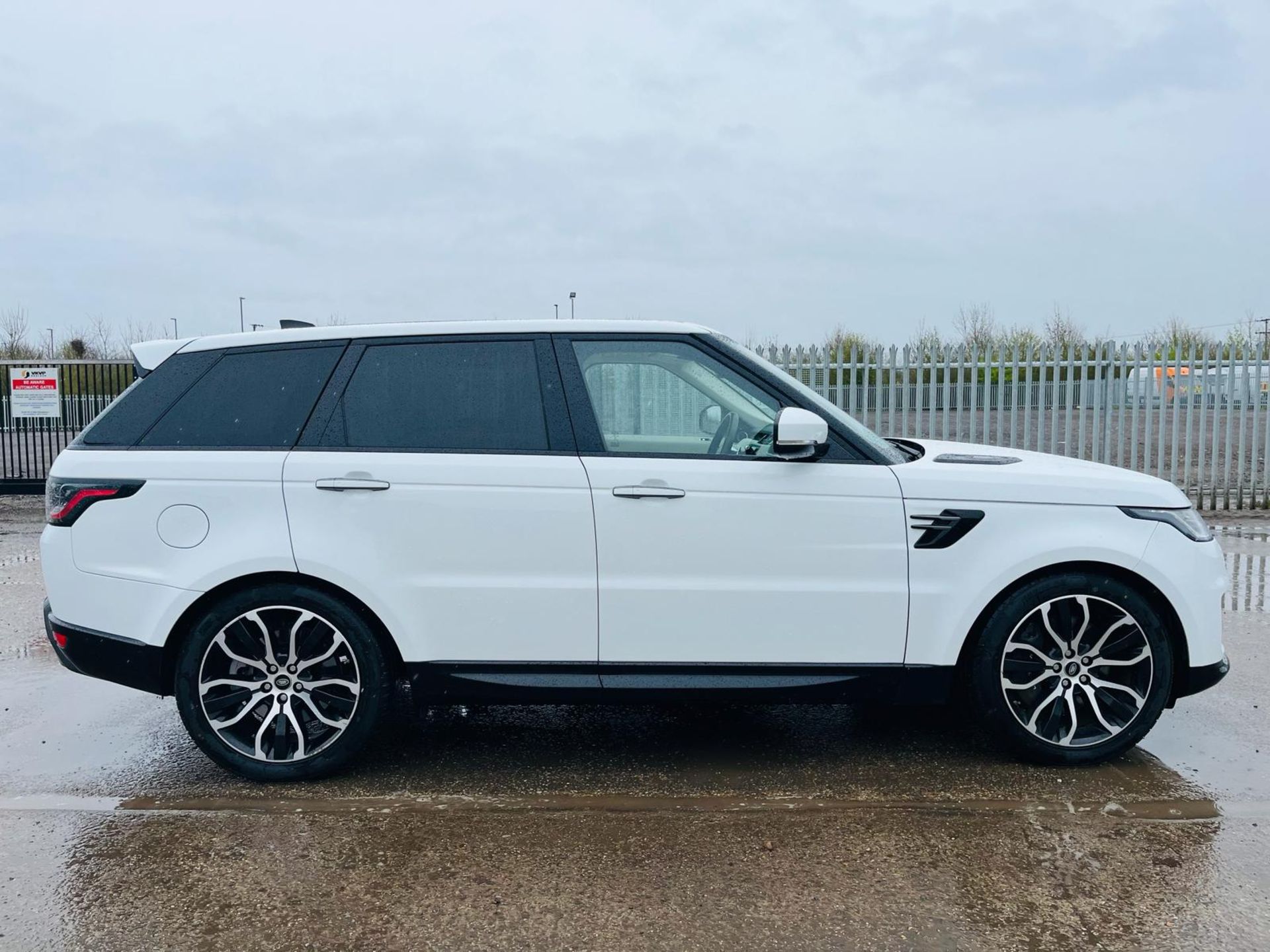 ** ON SALE ** Land Rover Range Rover Sport 2.0 P400E HSE Hybrid 2021 '21 Reg' -Panoramic Roof- - Image 10 of 38