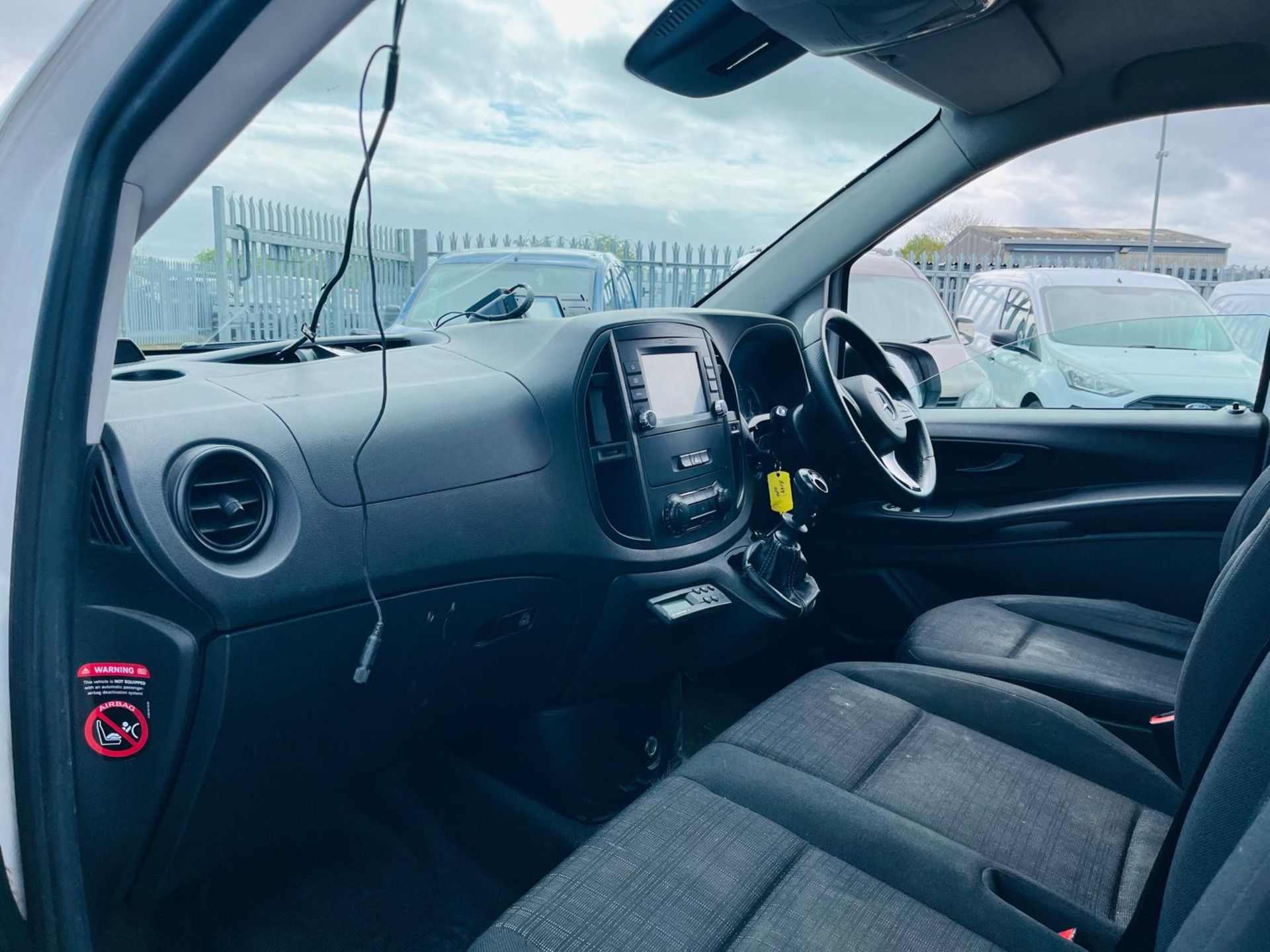 Mercedes Benz Vito 114 CDI RWD Fridge/Freezer 2.1 2019 '69 Reg '-ULEZ Compliant-Parking Sensors-A/C - Image 23 of 27