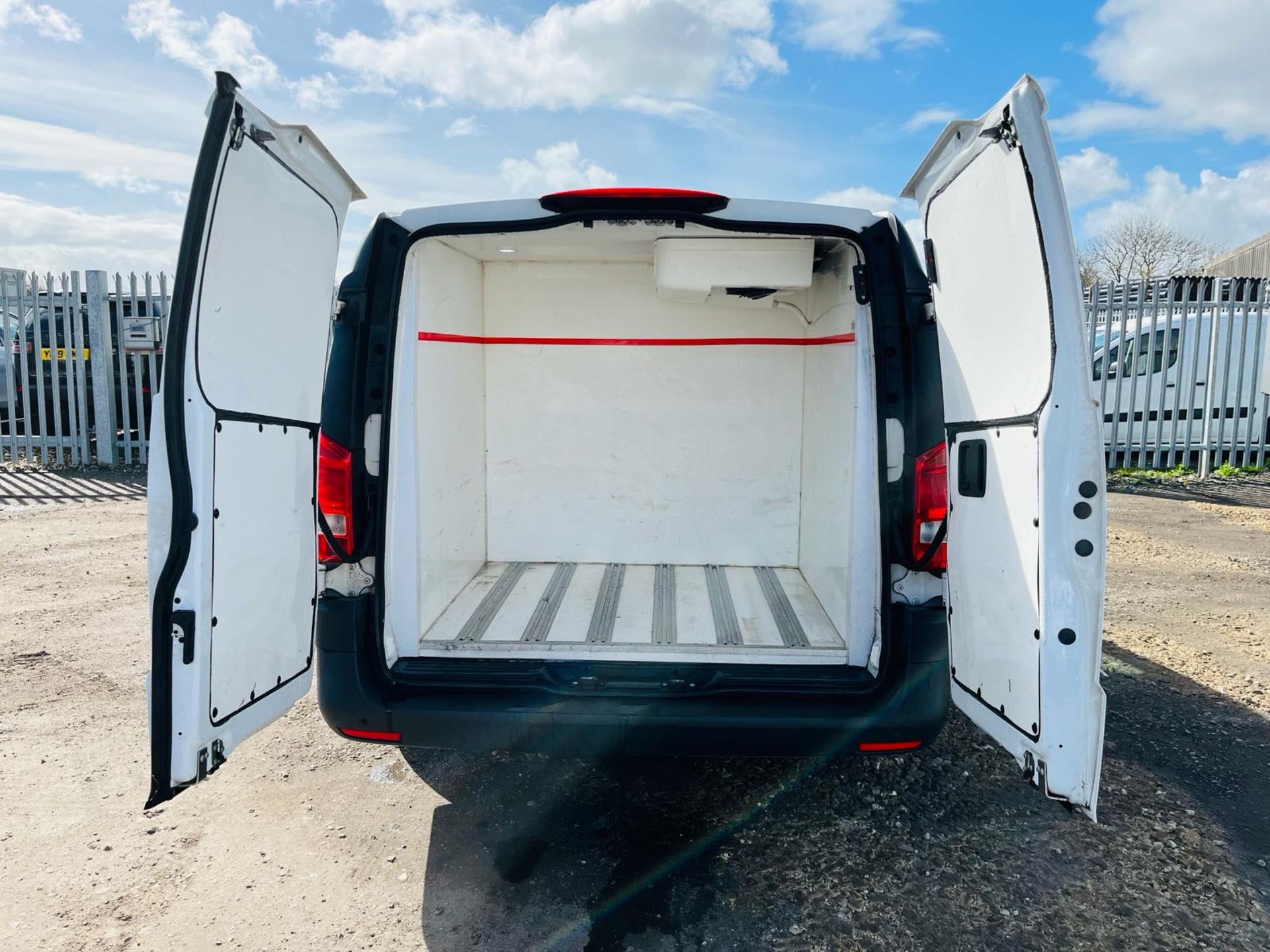 Mercedes Benz Vito 2.1 114 CDI BlueTec PURE Fridge/Freezer 2019 '69 Reg' - ULEZ Compliant - Image 10 of 29