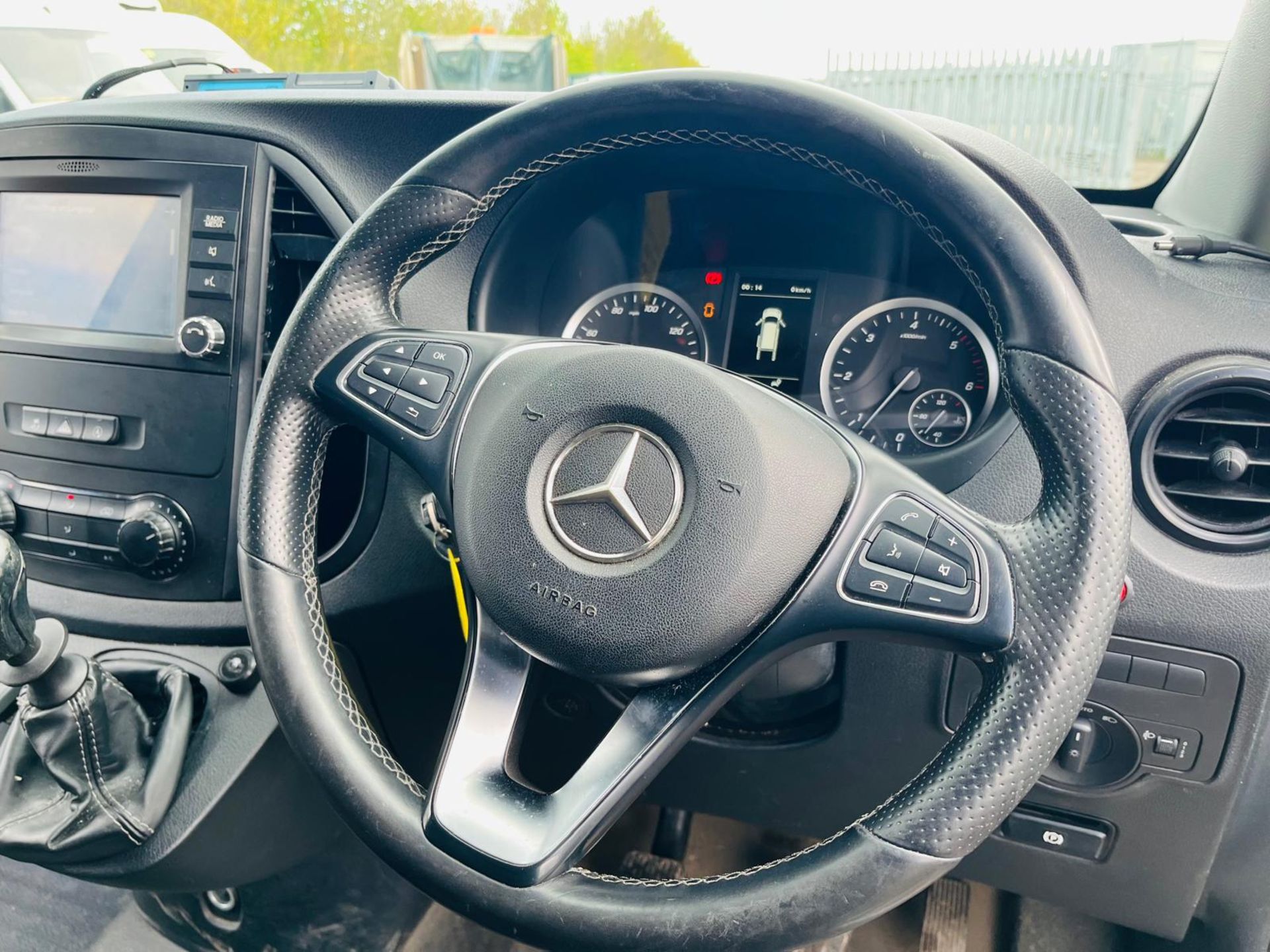 Mercedes Benz Vito 114 CDI RWD Fridge/Freezer 2.1 2019 '69 Reg '-ULEZ Compliant-Parking Sensors-A/C - Image 18 of 27