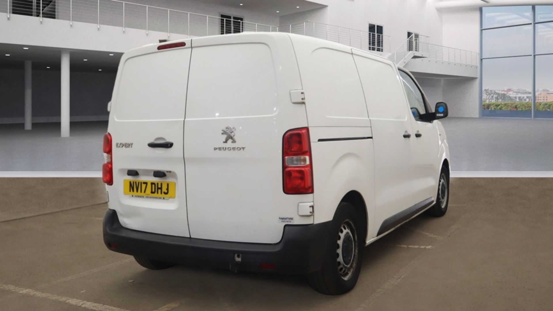 ** ON SALE ** Peugeot Expert 1.6 BlueHdi 95 Standard L2H1 Panel Van 2017 '17 Reg' -CD Player - Image 6 of 9