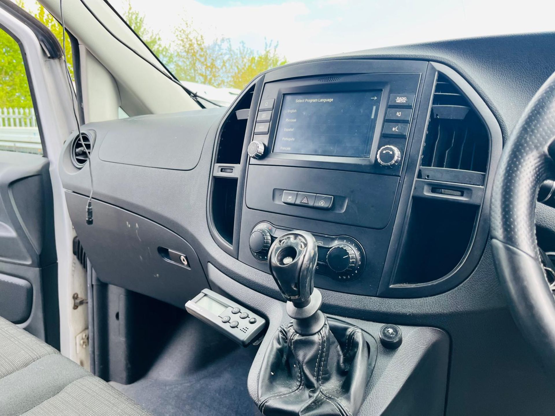 Mercedes Benz Vito 114 CDI RWD Fridge/Freezer 2.1 2019 '69 Reg '-ULEZ Compliant-Parking Sensors-A/C - Image 19 of 27