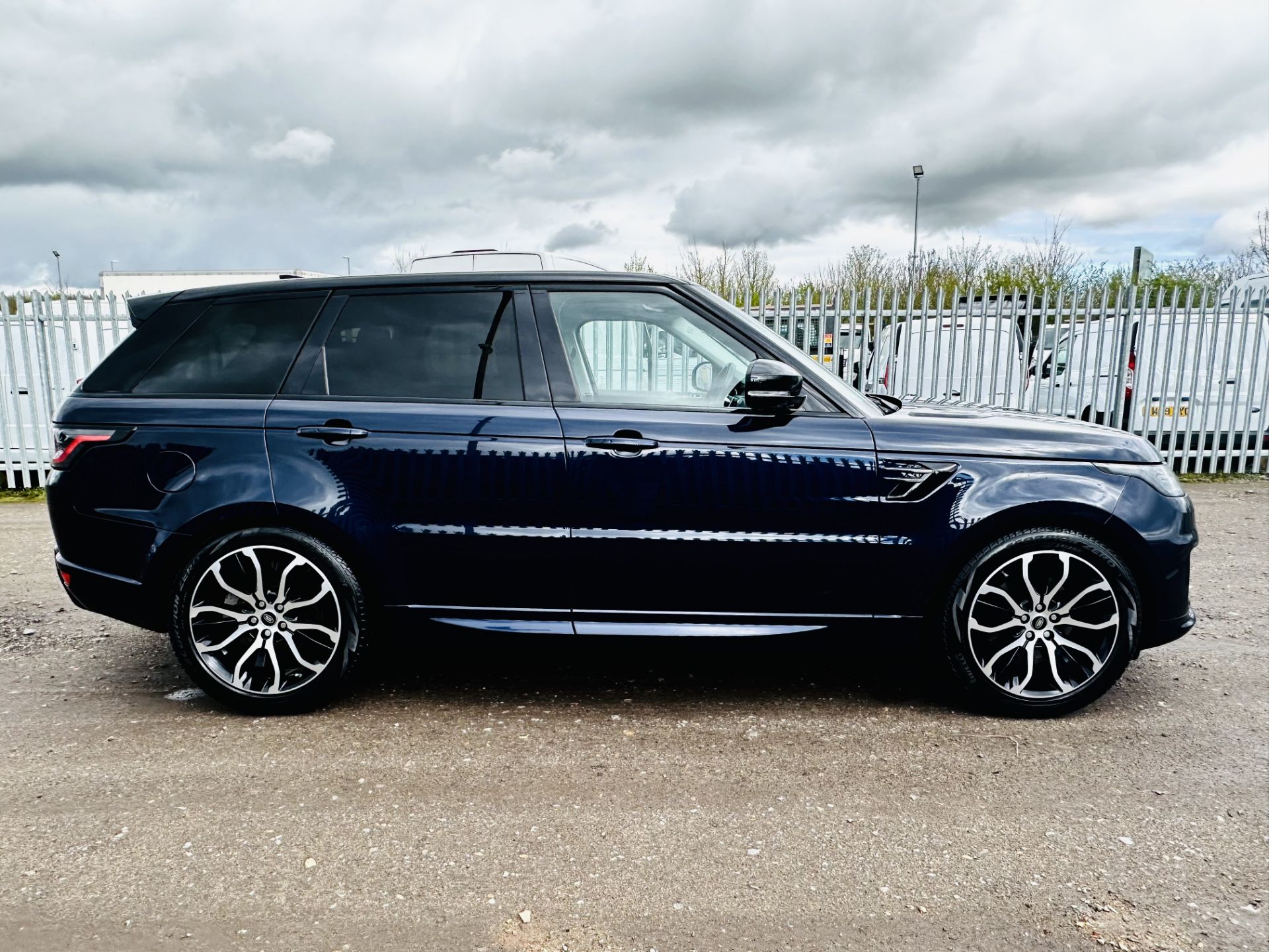 **ON SALE** Land Rover Range Rover Sport 3.0 SDV6 HSE DYNAMIC 2020 '69 Reg'- Only 47544 Miles - Image 13 of 30