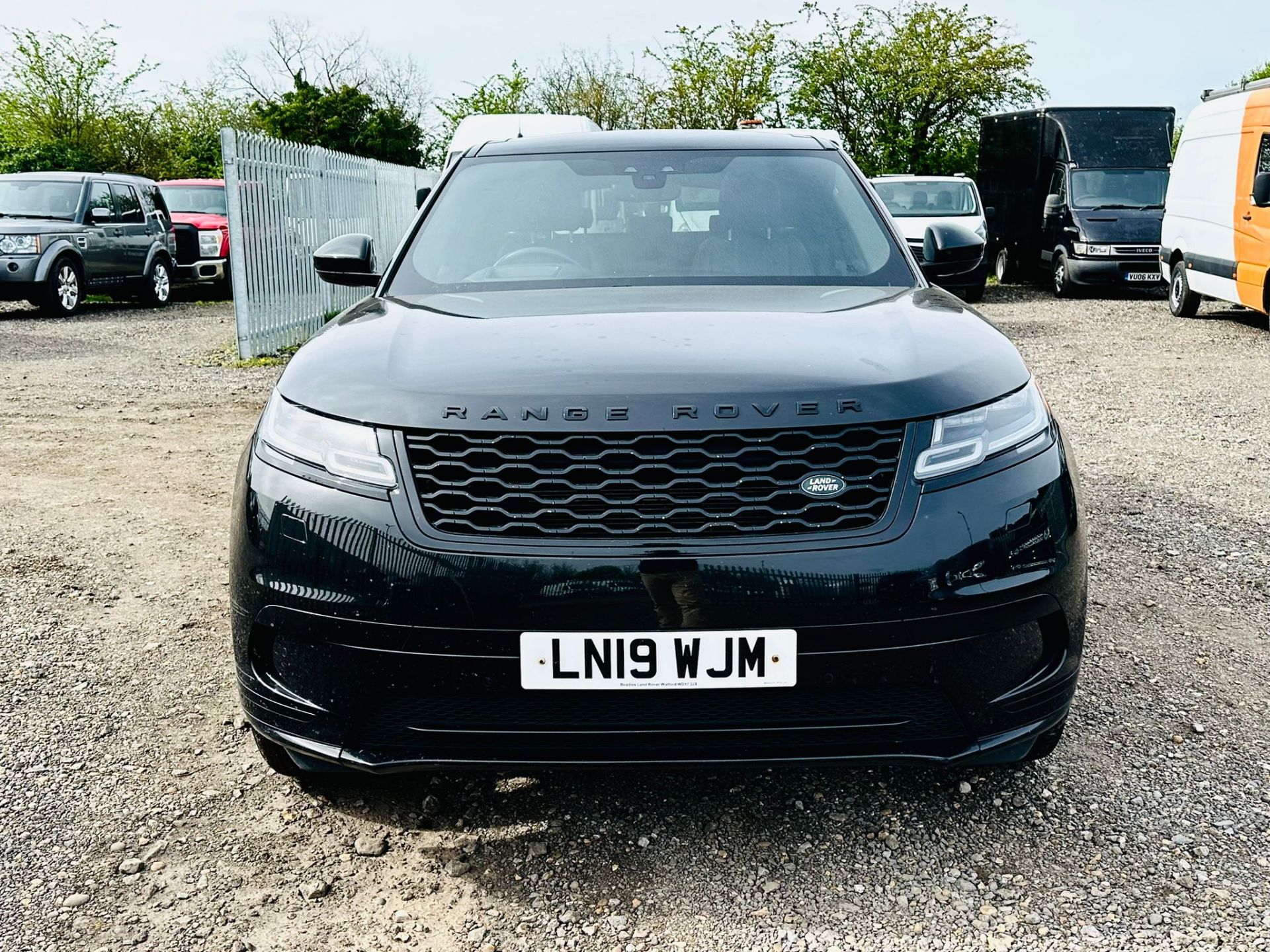 ** ON SALE ** Land Rover Range Rover Velar 2.0 D240 SE 2019'19 Reg' -ULEZ Compliant -A/C -Sat Nav - Image 4 of 22