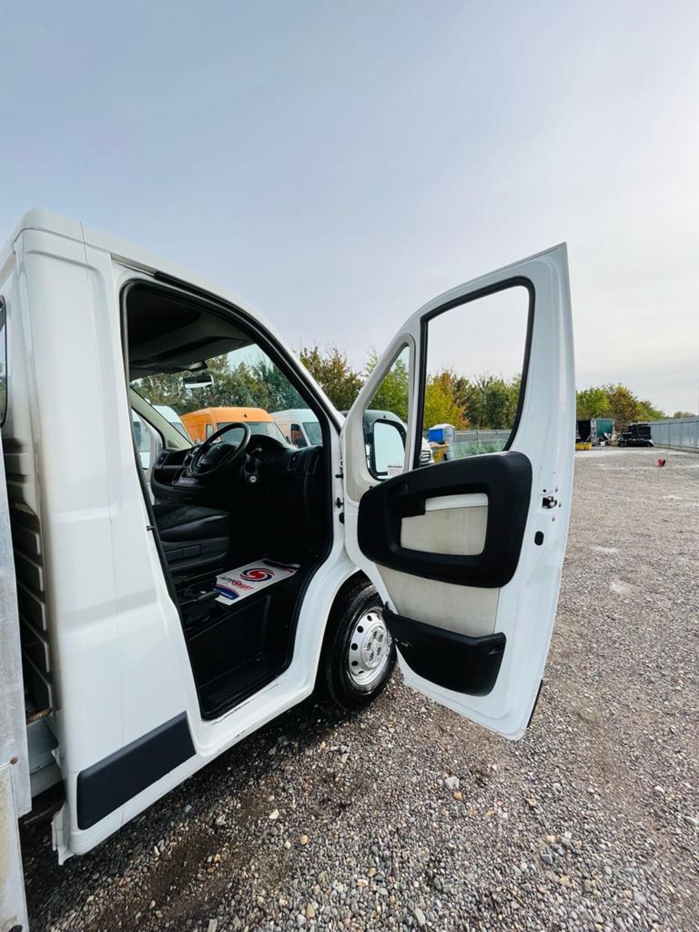 ** ON SALE ** Citroen Relay 35 2.2 HDI 130 L3 2015 (15 Reg) - Alloy Dropside - Bluetooth Pack-NO VAT - Image 12 of 24